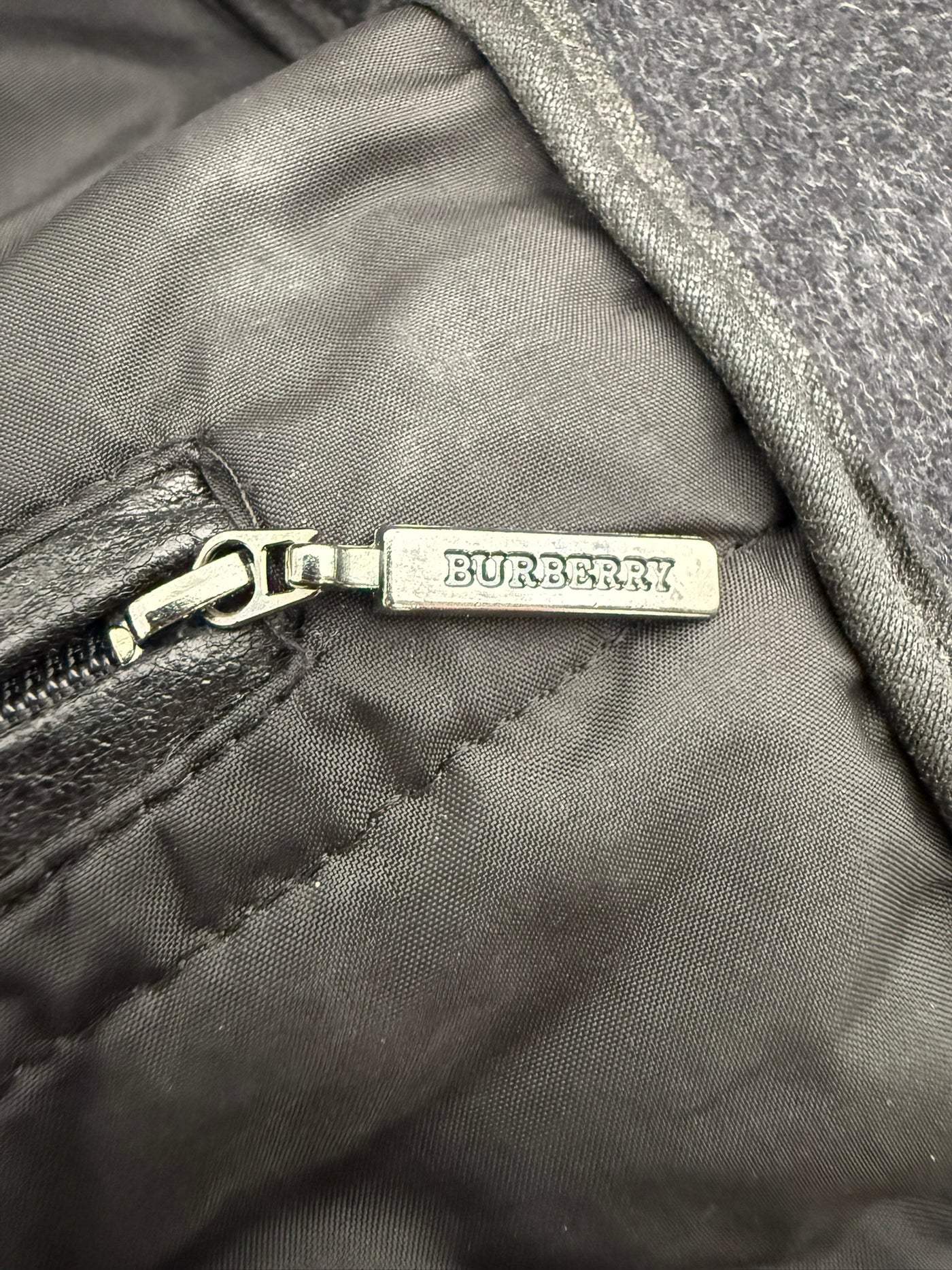 Abrigo Burberry (L)