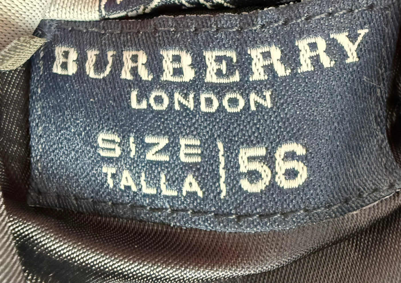 Abrigo Burberry (XXL)