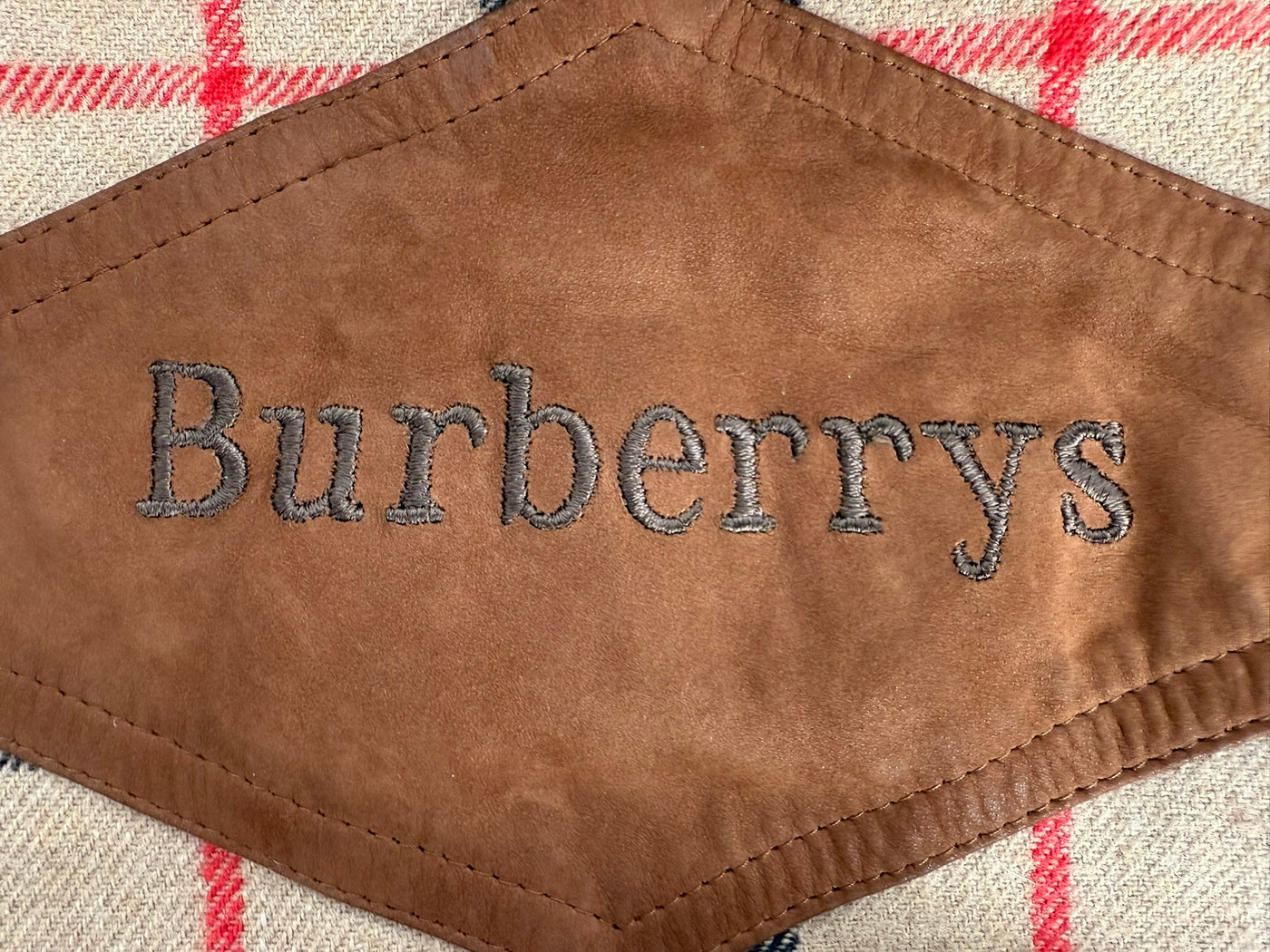 Abrigo de piel Burberry (XL)