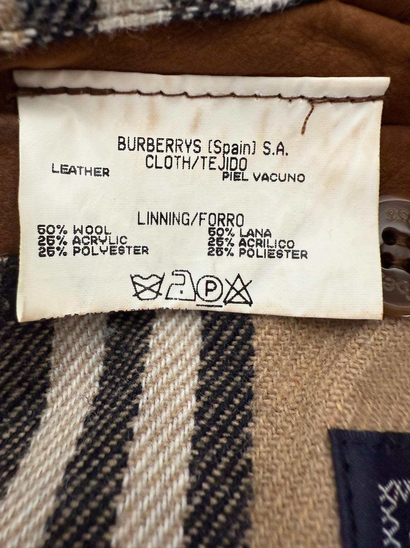 Abrigo de piel Burberry (XL)
