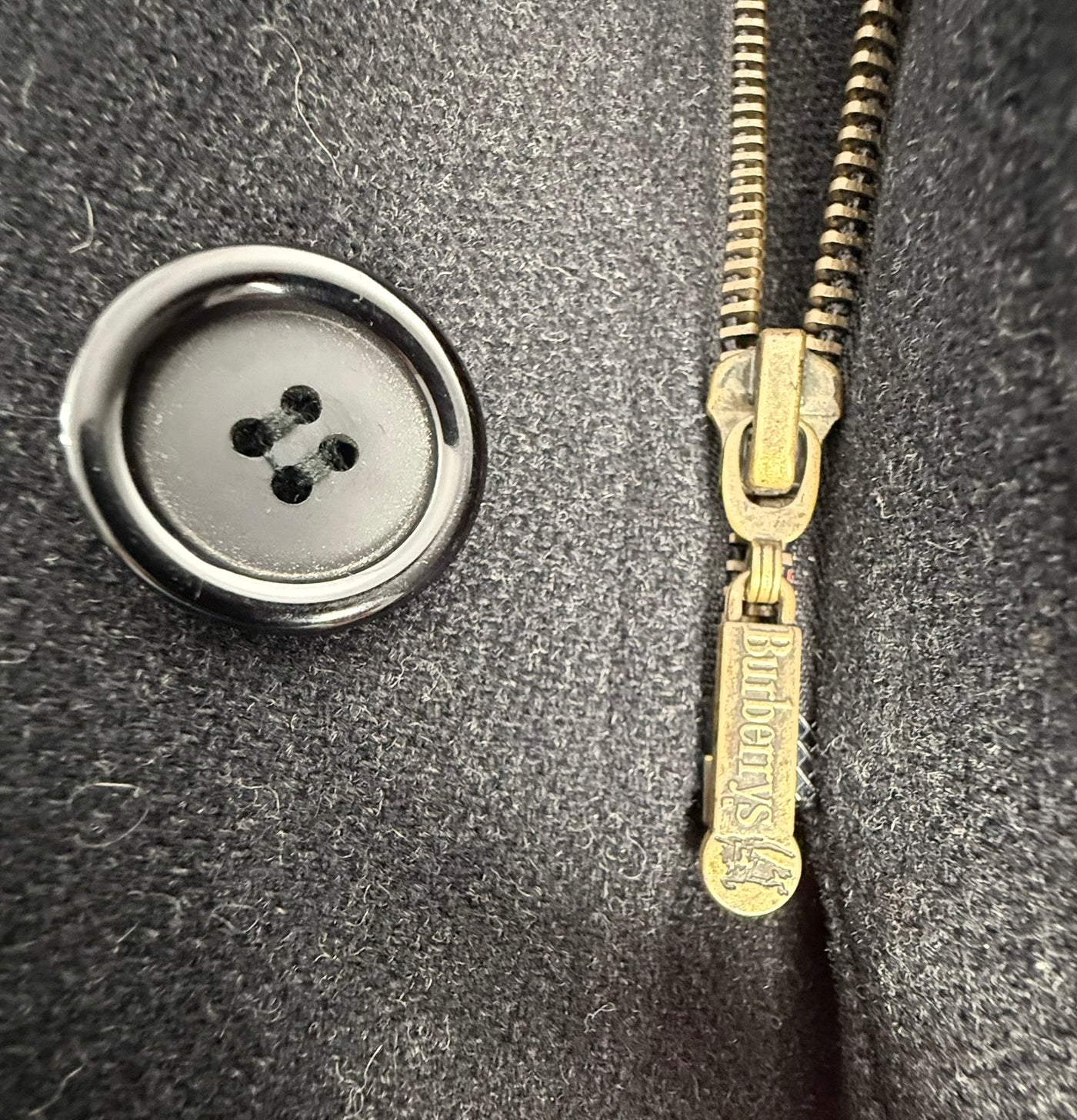 Abrigo Burberry (XXL)