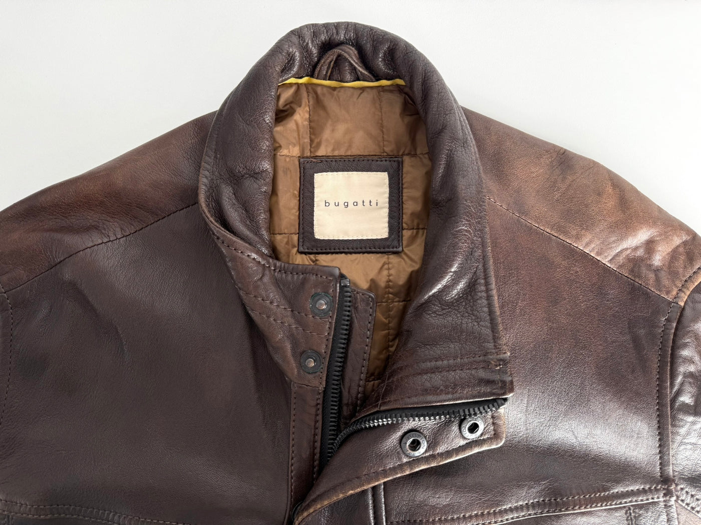 Abrigo de piel Bugatti (XL)