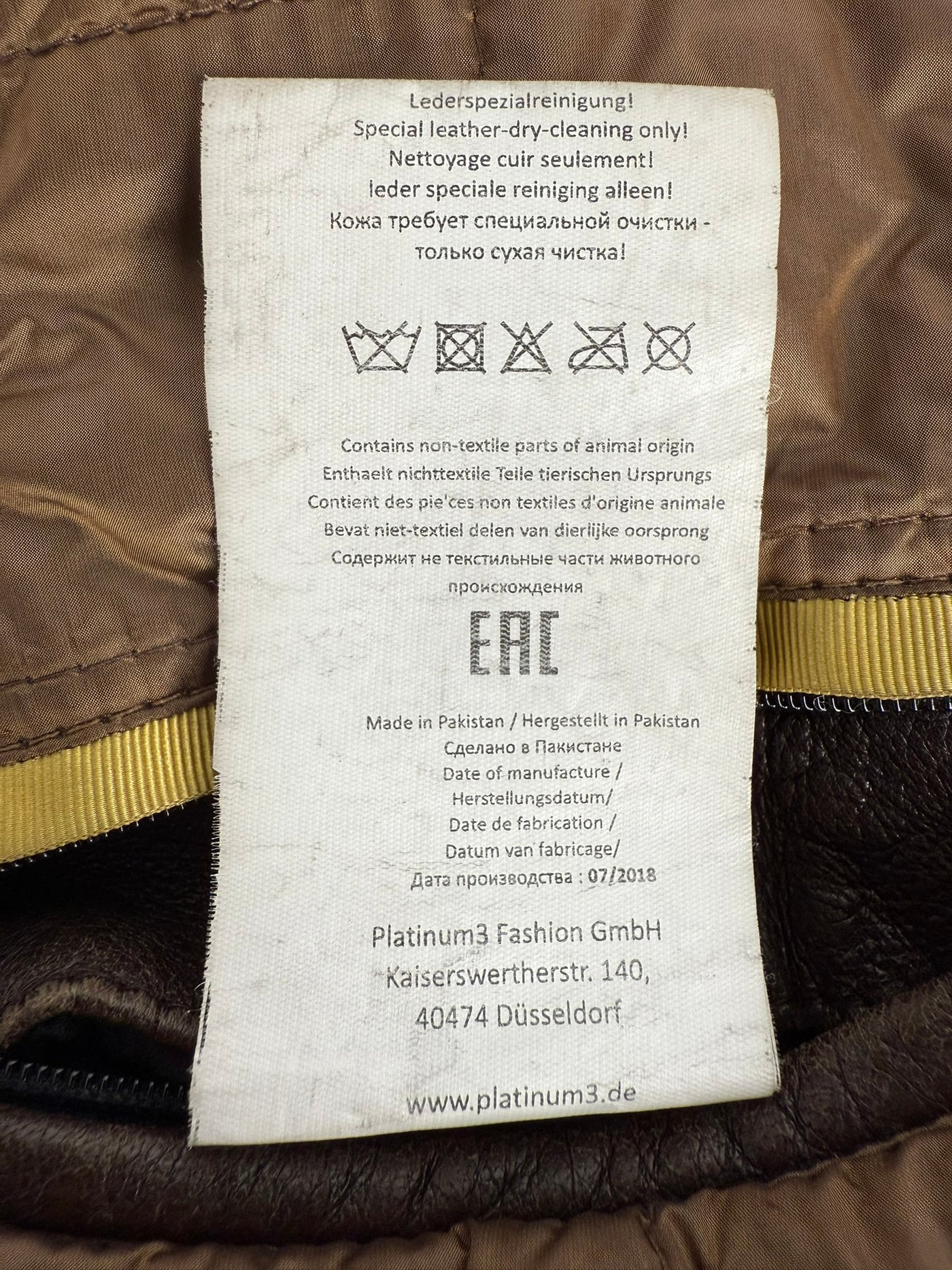 Abrigo de piel Bugatti (XL)