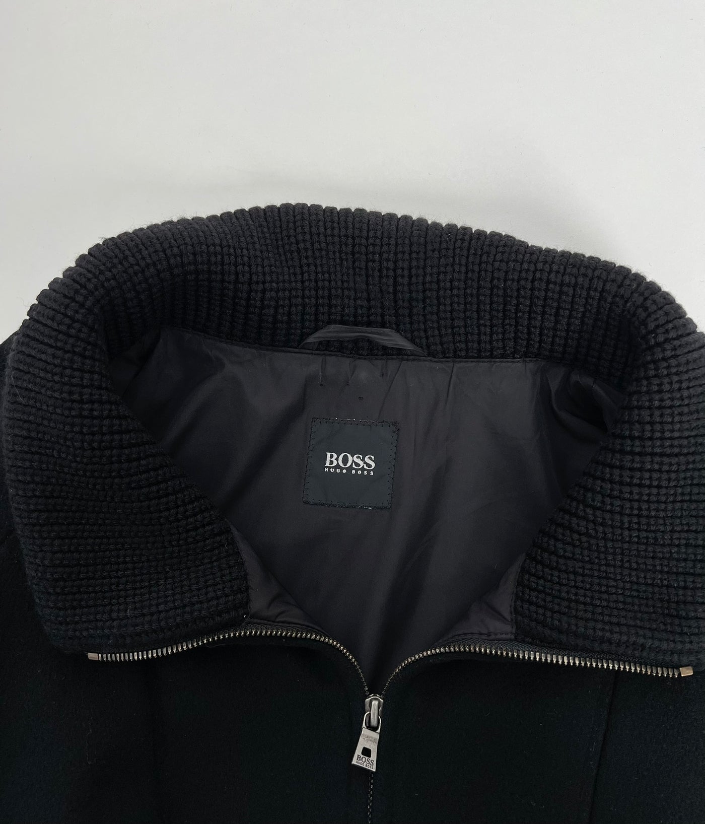 Abrigo Hugo Boss (XL)