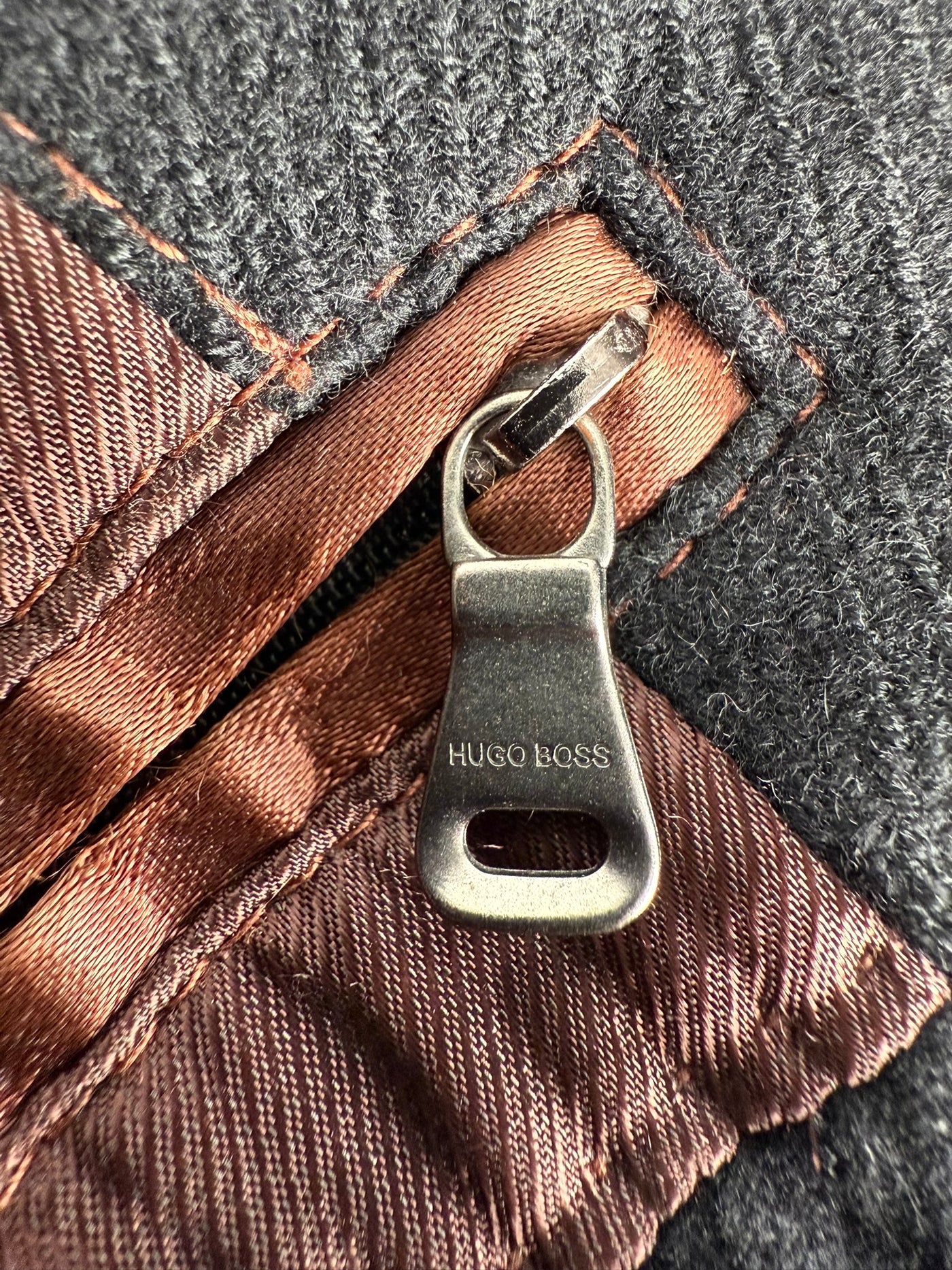 Abrigo Hugo Boss (XL)