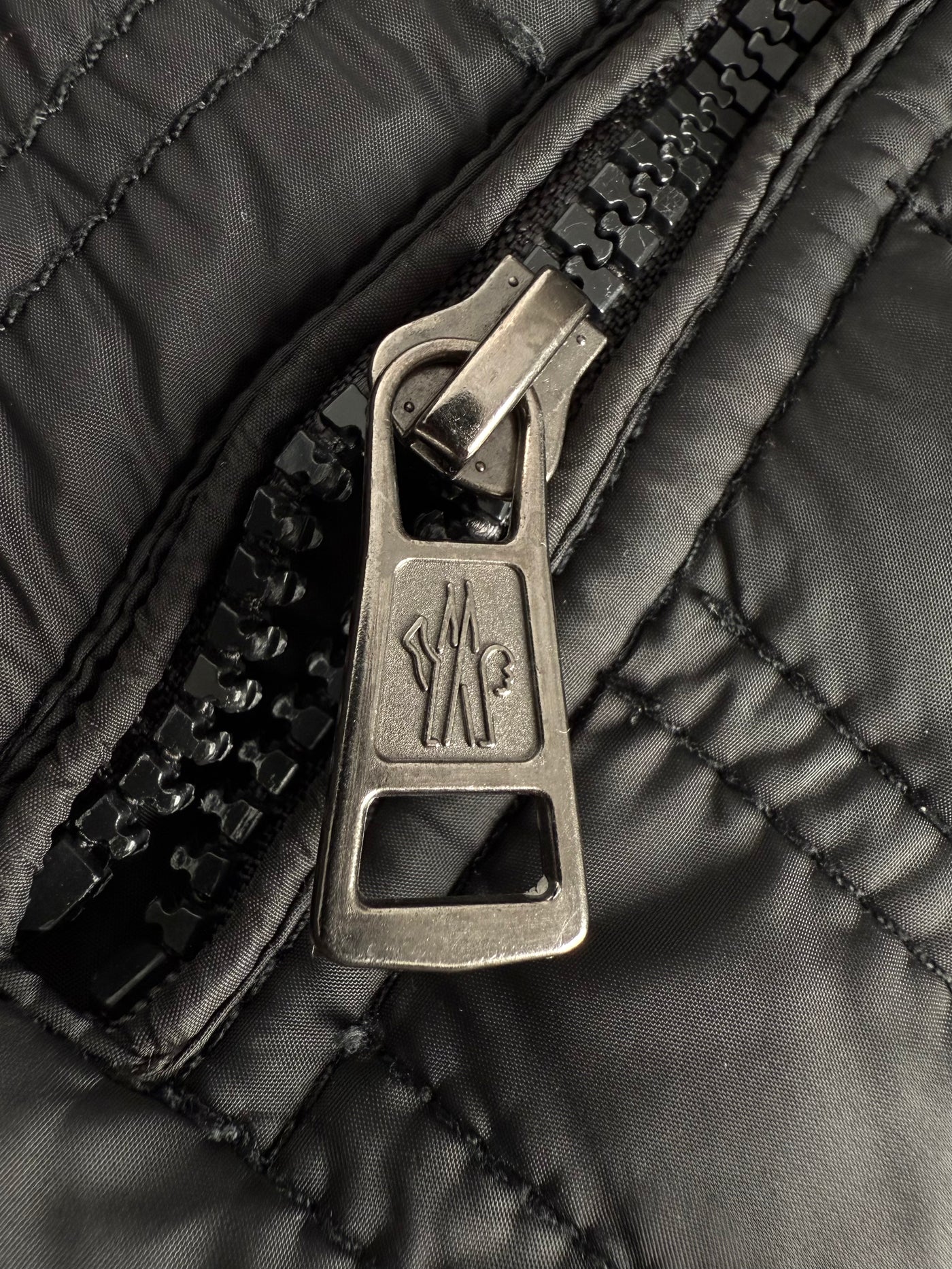 Abrigo de plumas Moncler (S)