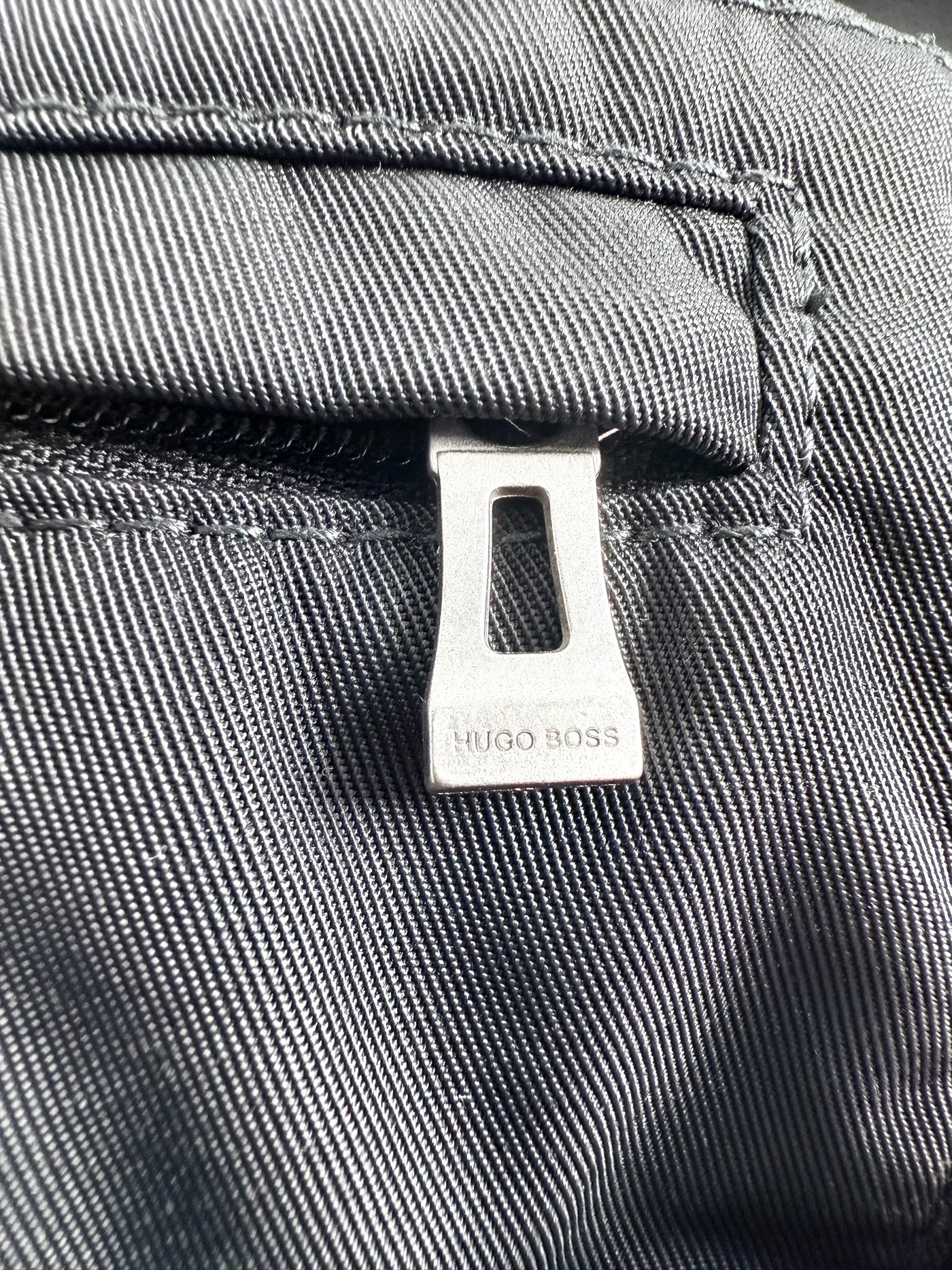 Abrigo Hugo Boss (XXL)
