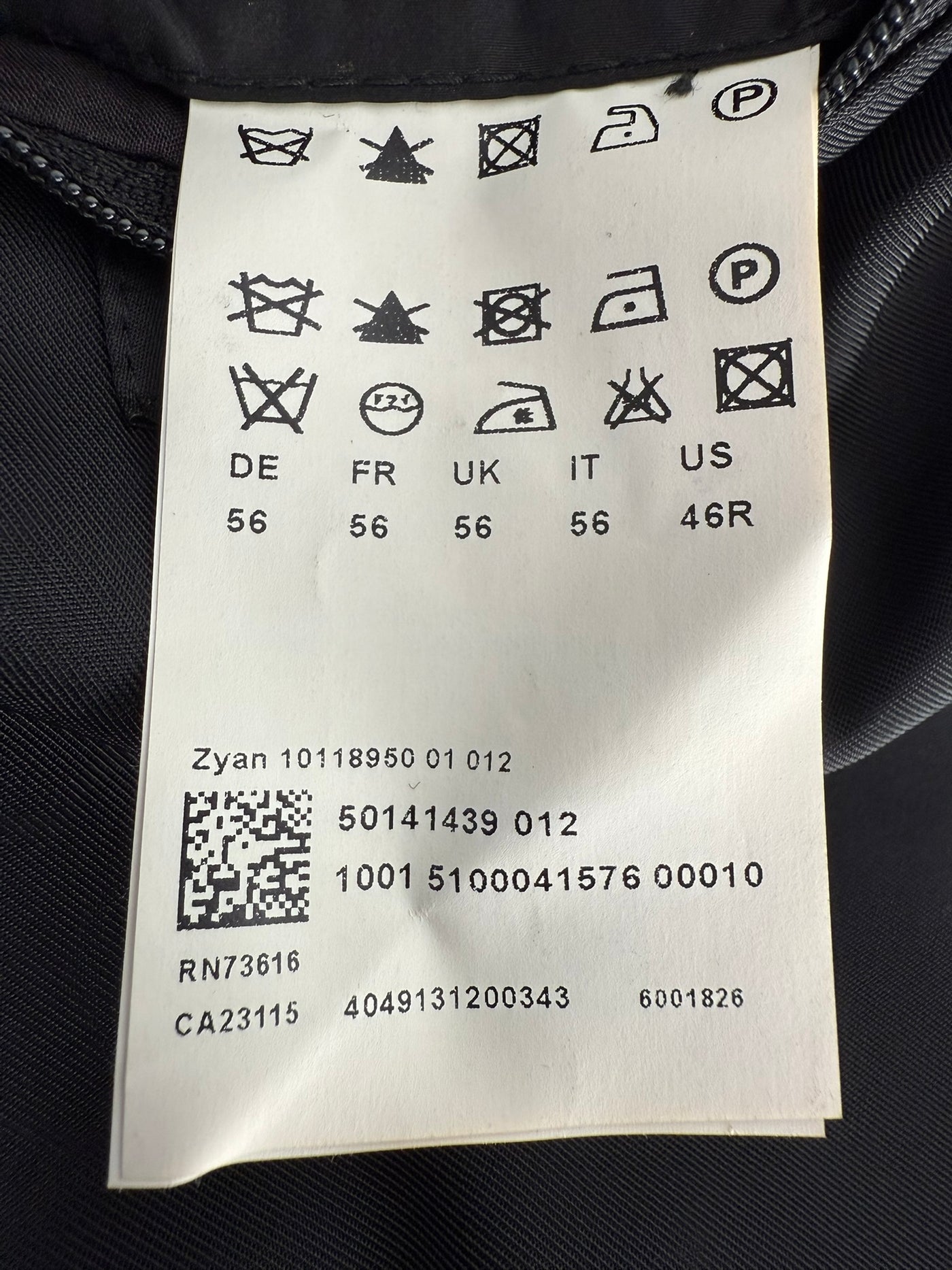 Abrigo Hugo Boss (XXL)