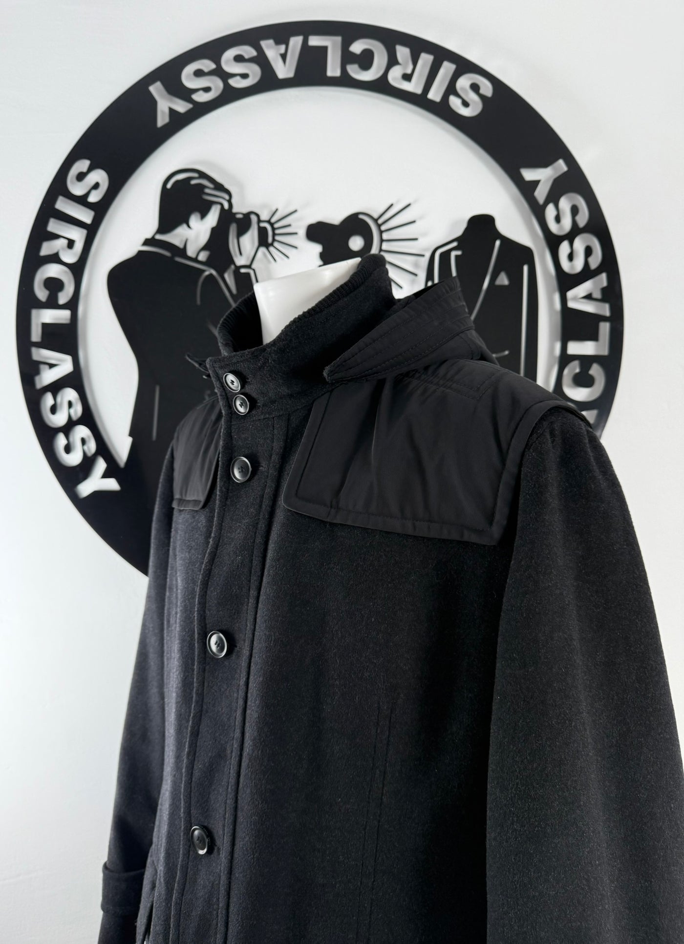 Abrigo Hugo Boss (XXL)
