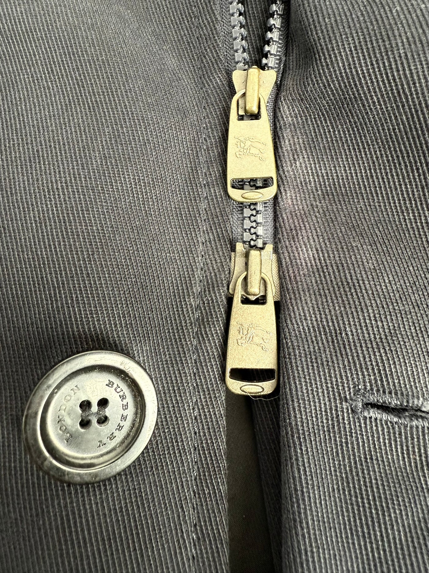 Abrigo Burberry (L)