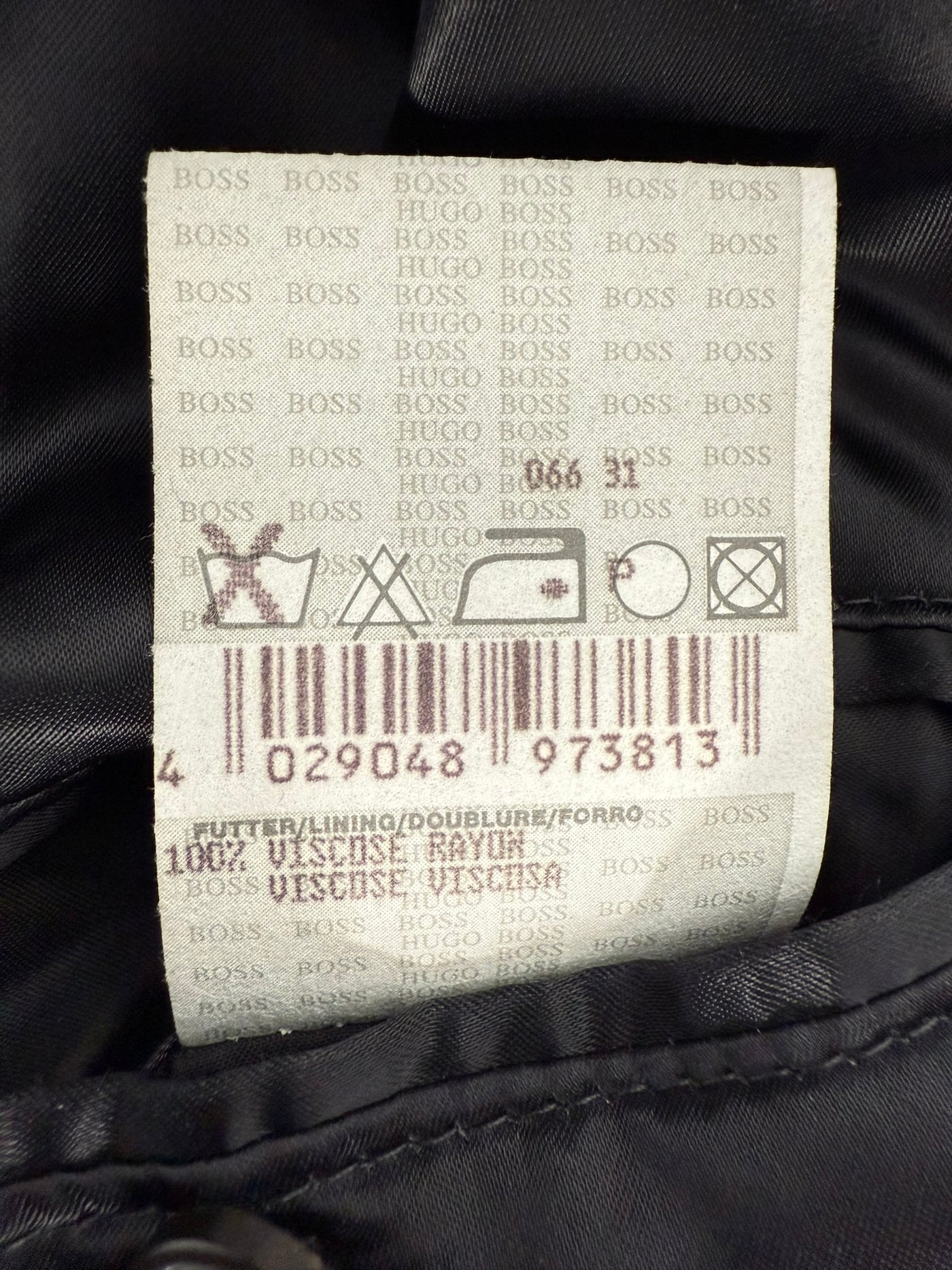 Abrigo Hugo Boss (XL)