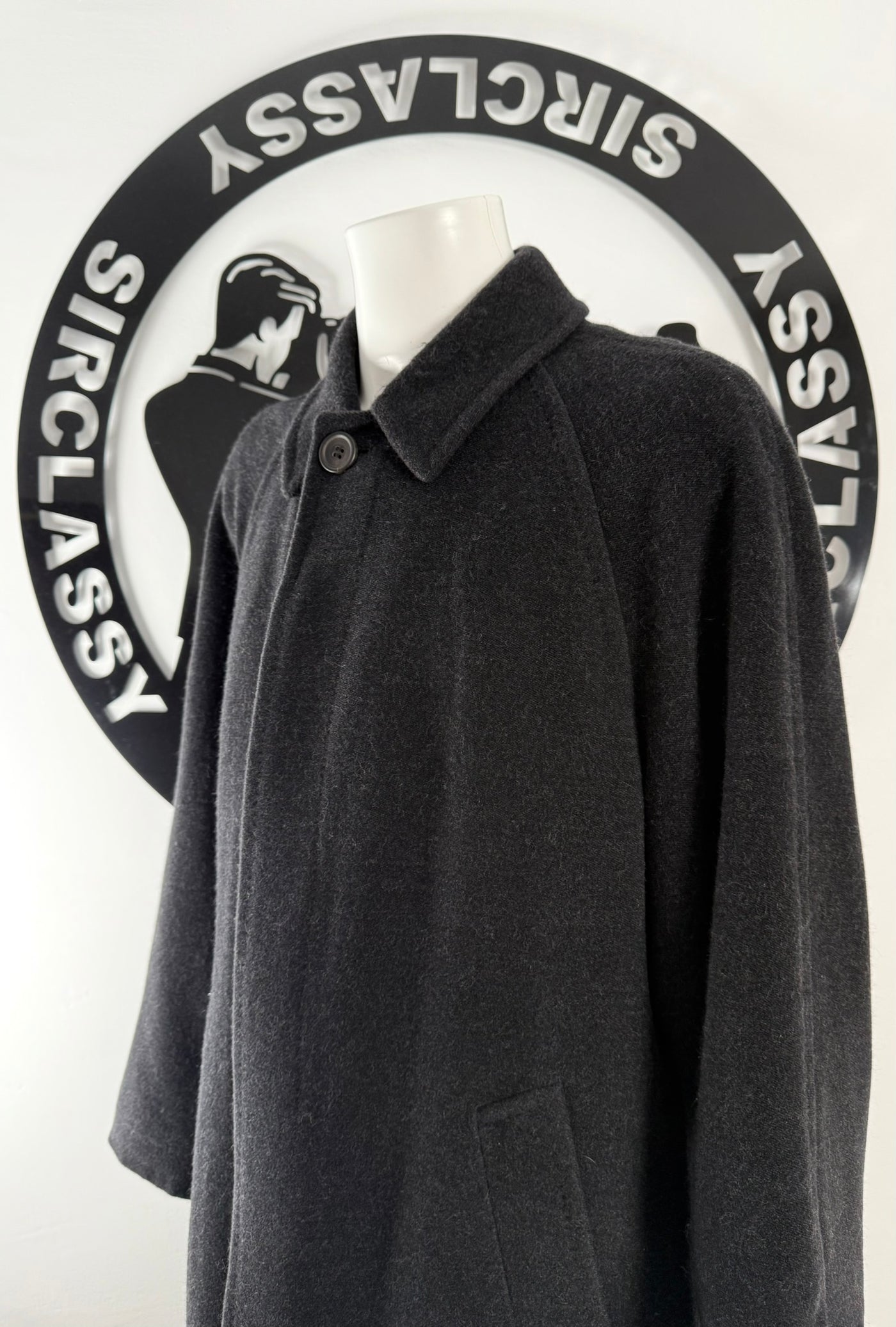 Abrigo Hugo Boss (XL)