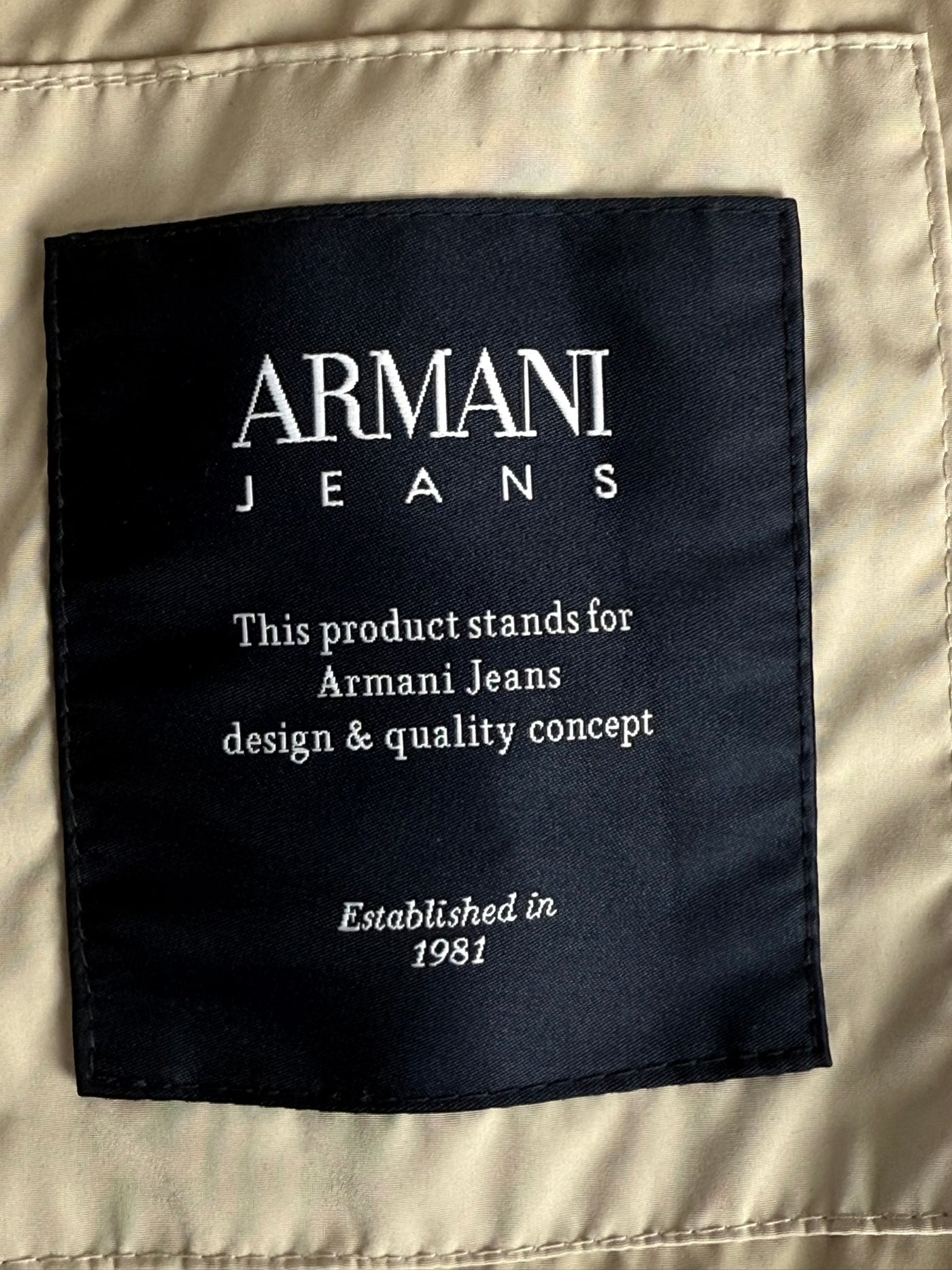 Cazadora Armani (L)