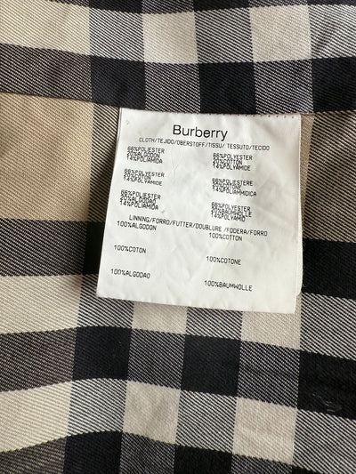 Gabardina Burberry (L)
