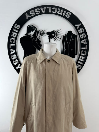 Gabardina Burberry (L)