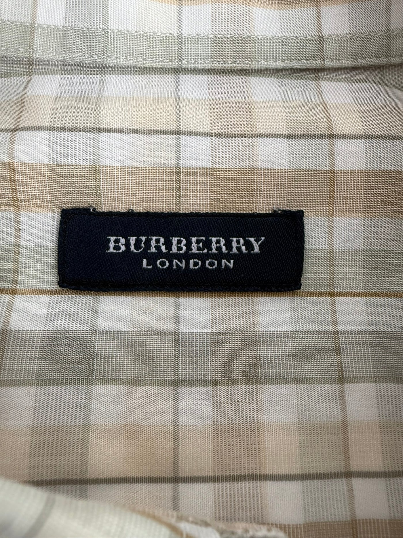 Camisa Burberry (L)
