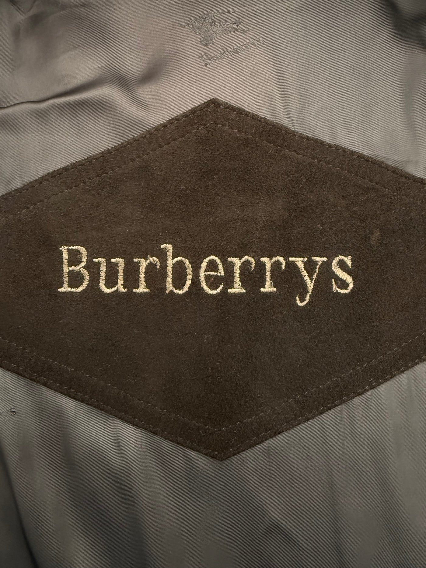 Abrigo de piel Burberry (XL)