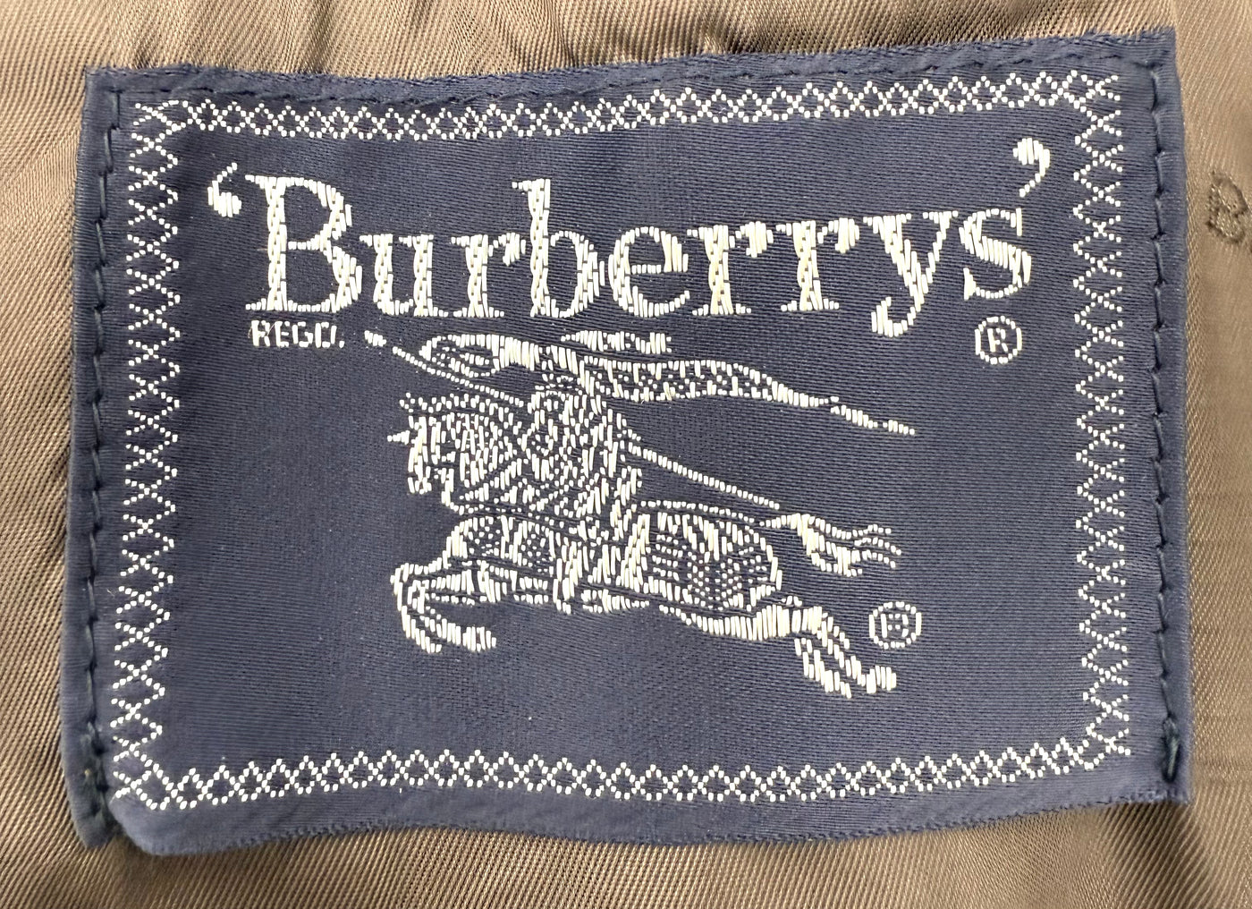 Abrigo de piel Burberry (XL)