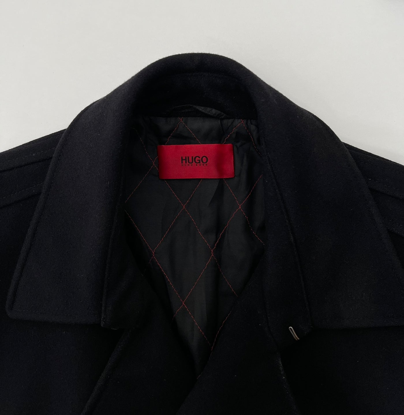 Abrigo Hugo Boss (XL)