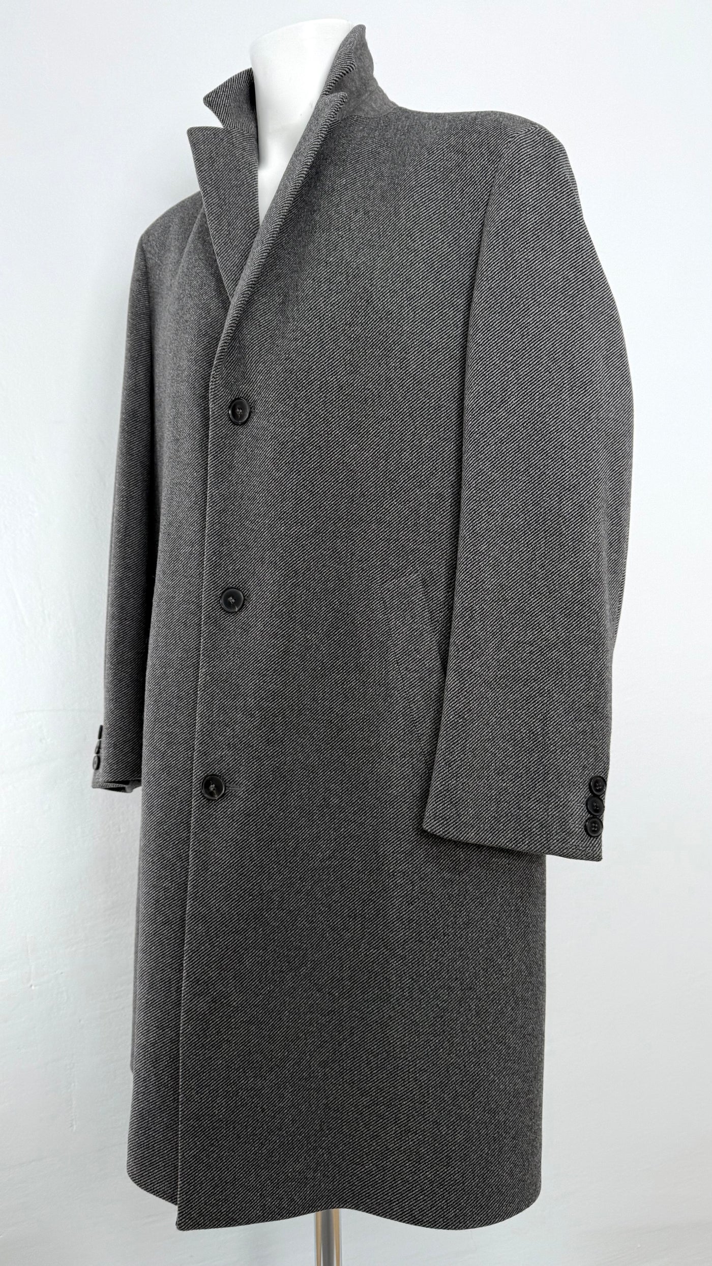 Abrigo Hugo Boss (XL)