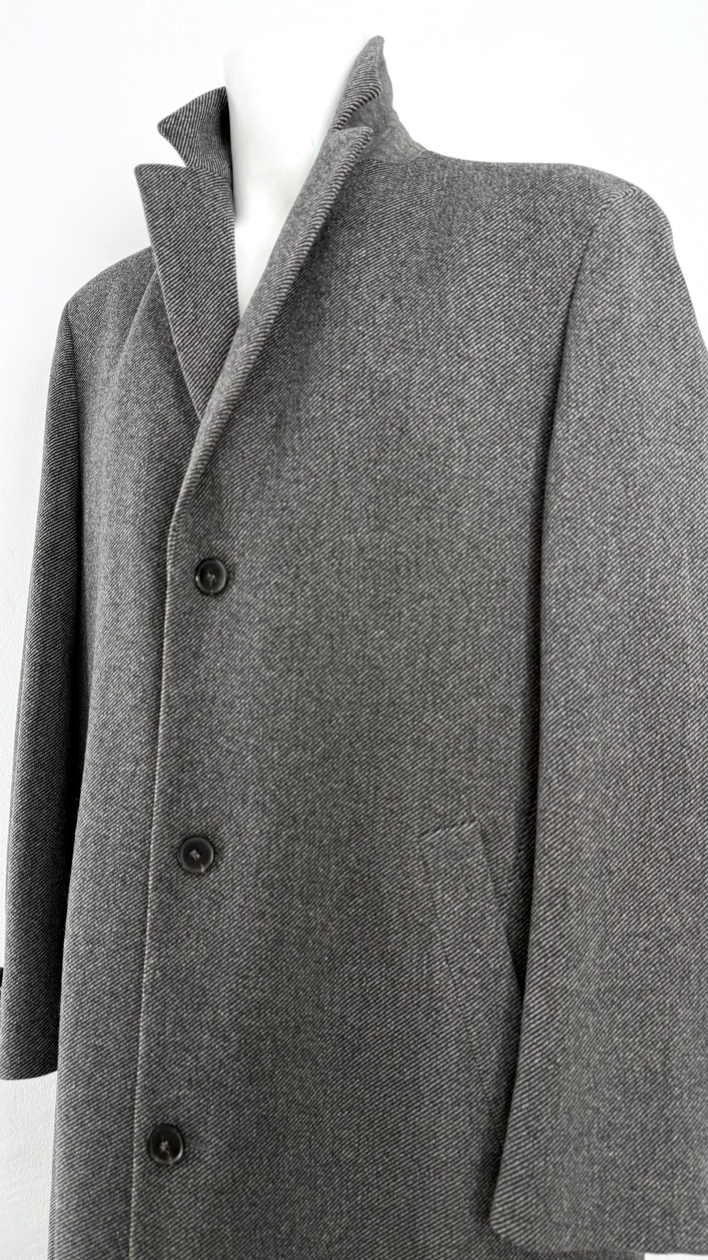 Abrigo Hugo Boss (XL)