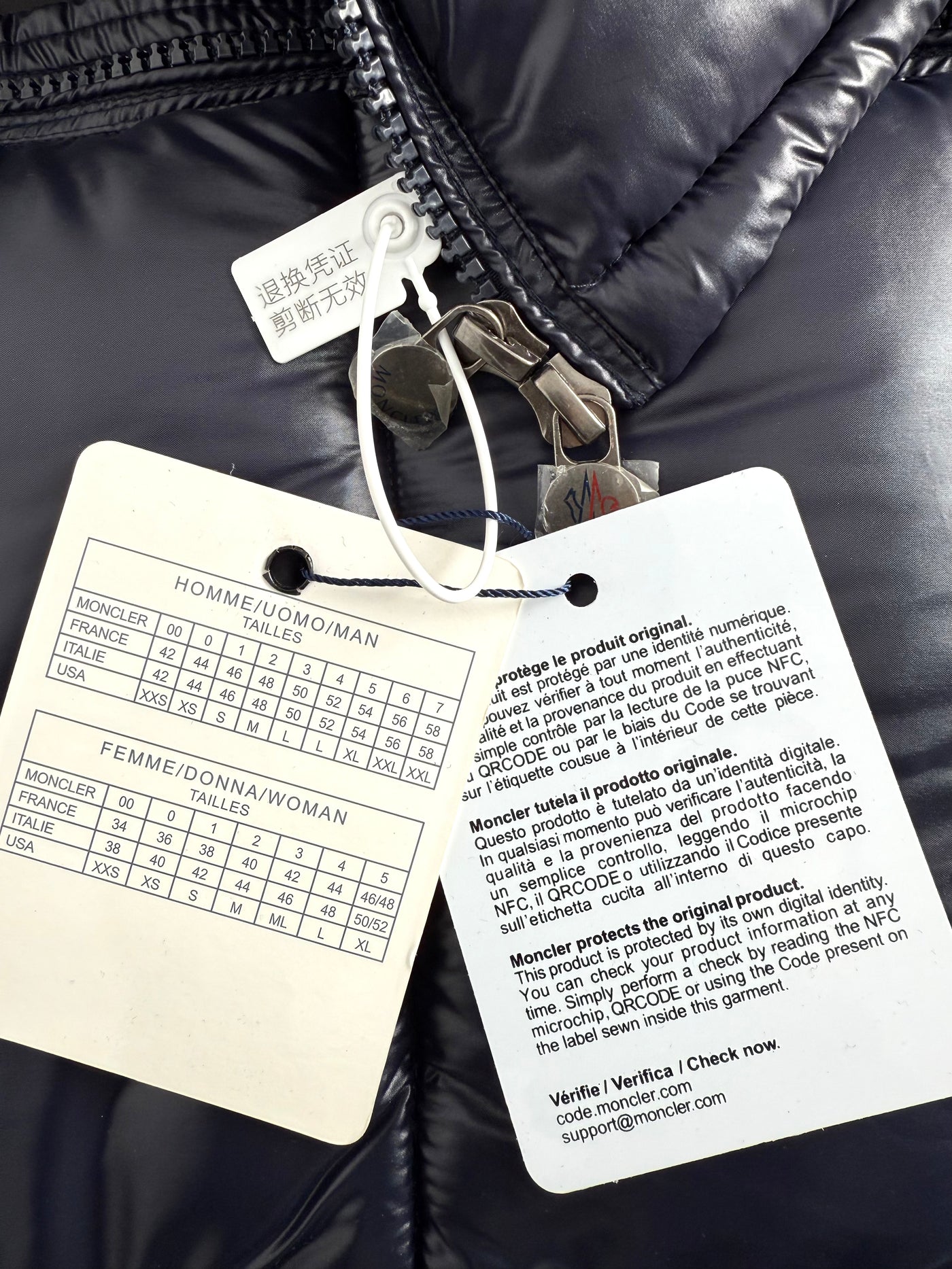 Abrigo de plumas Moncler (M)