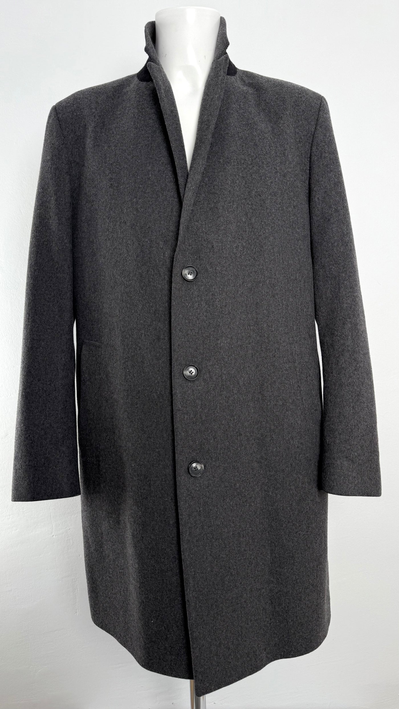 Abrigo Hugo Boss (XL)