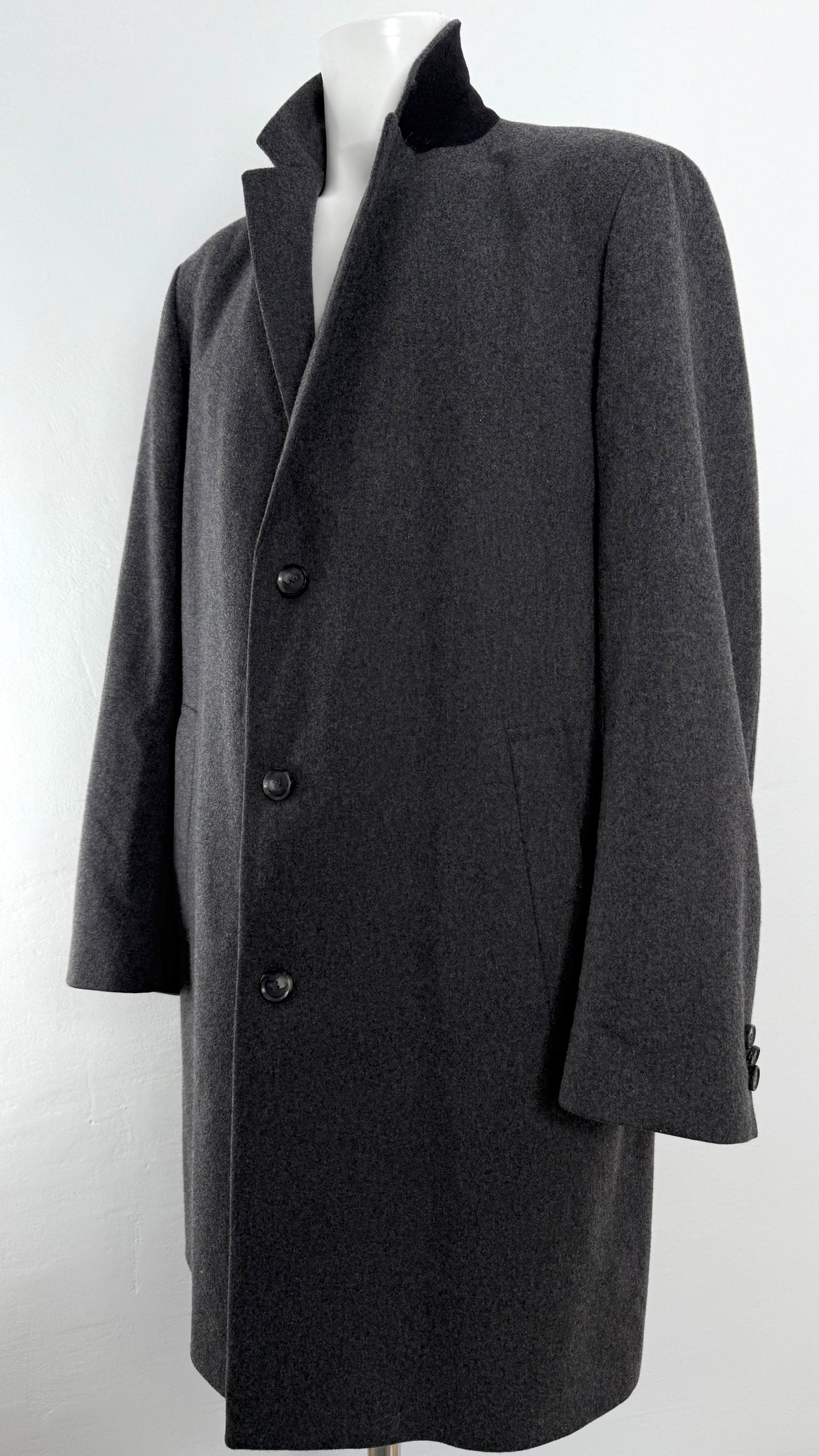 Abrigo Hugo Boss (XL)