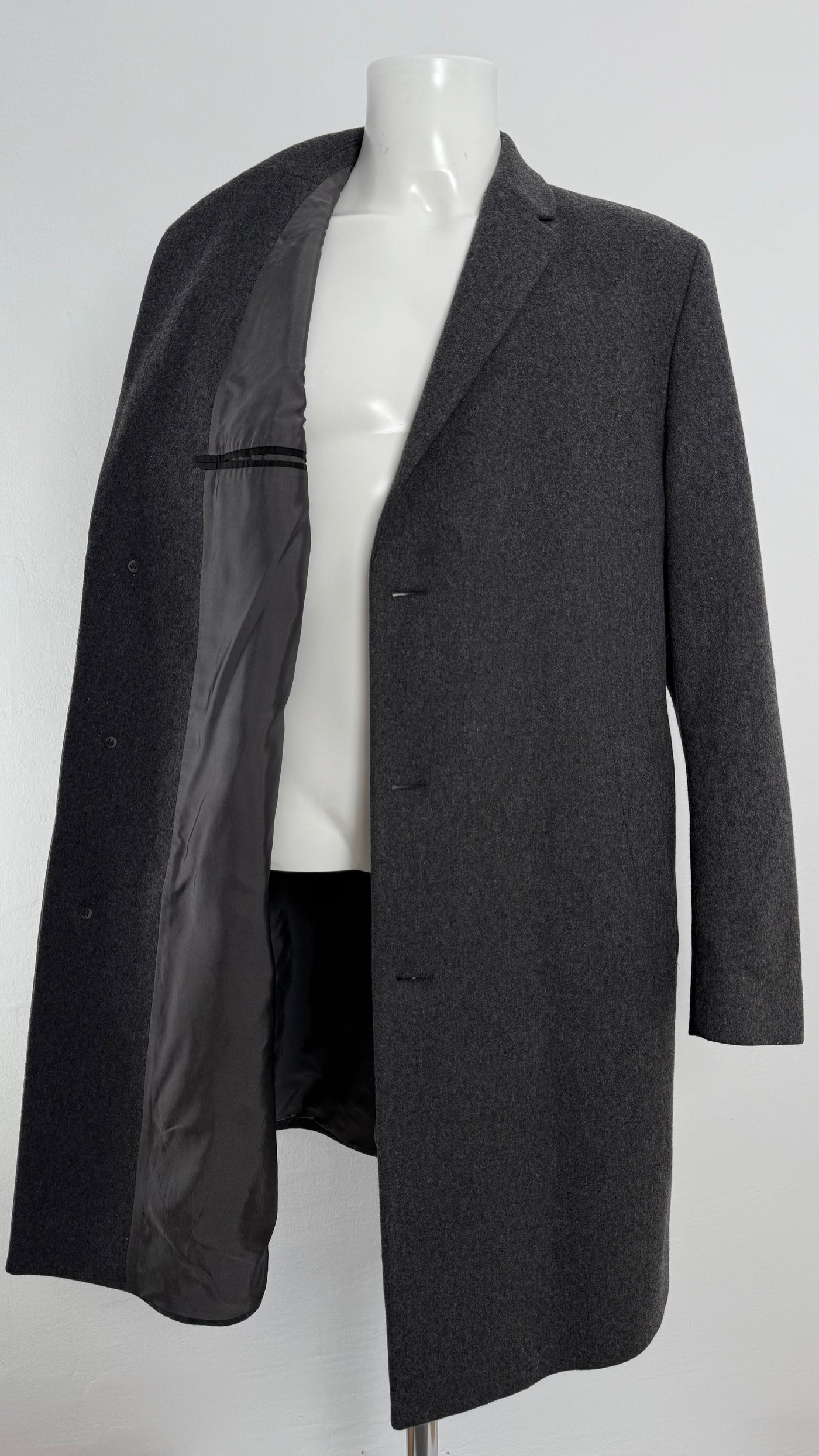 Abrigo Hugo Boss (XL)