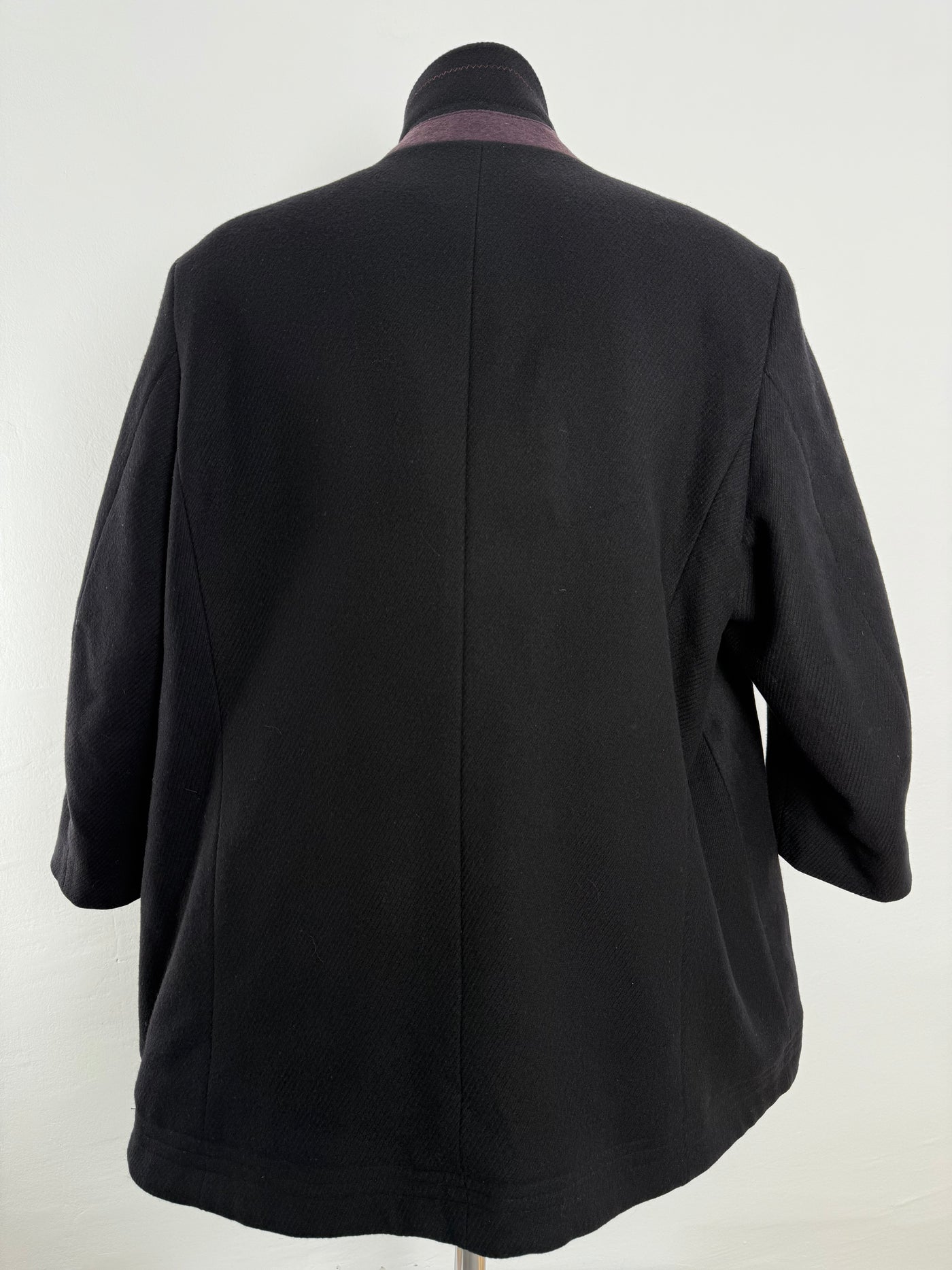 Abrigo Hugo Boss (XL)