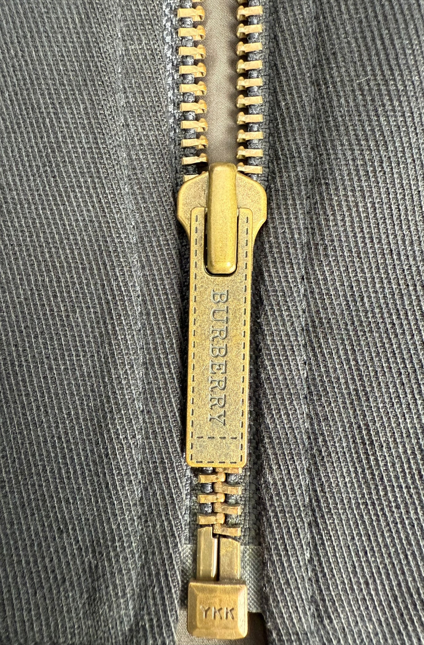 Abrigo Burberry (XXL)