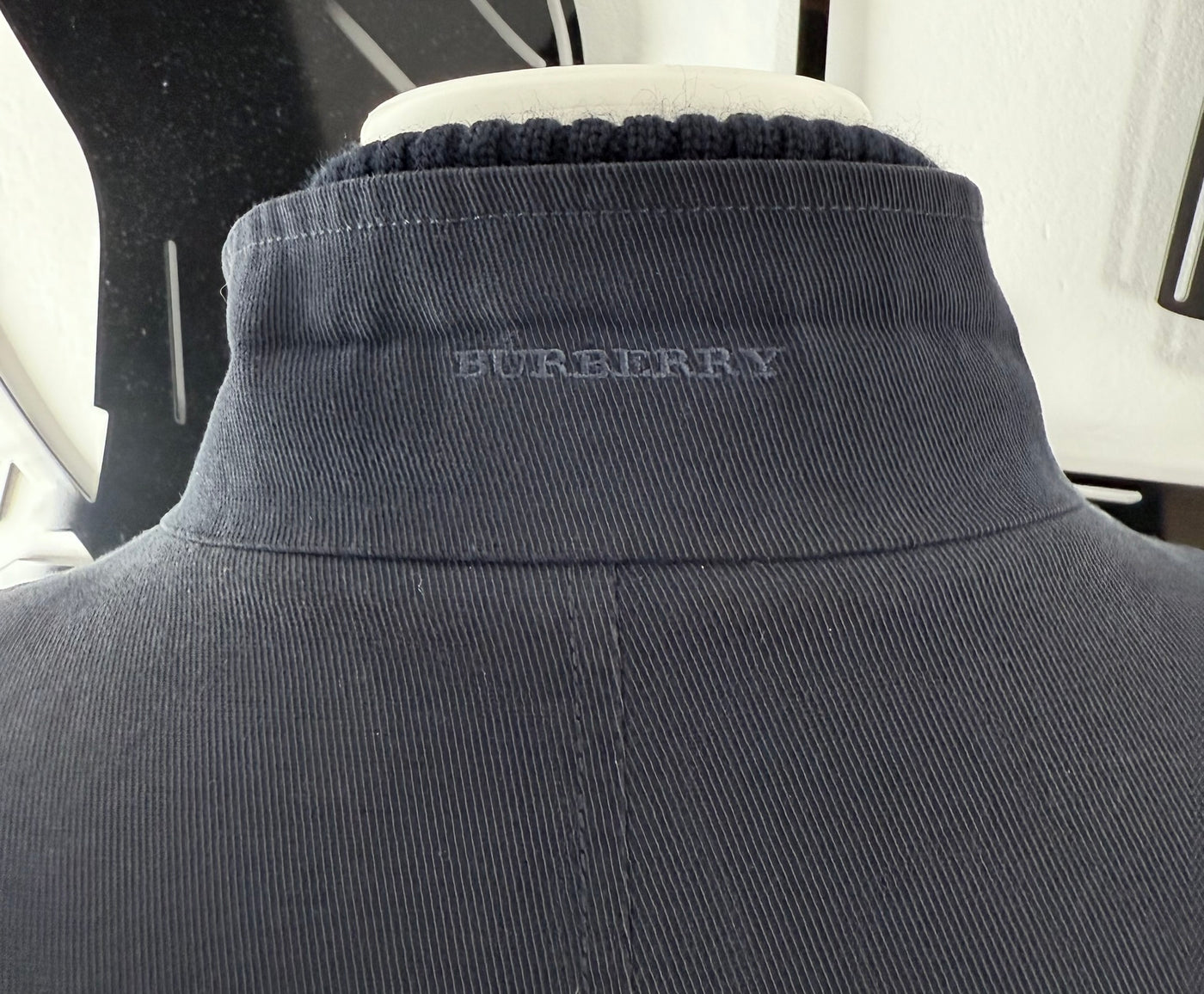 Abrigo Burberry (XXL)