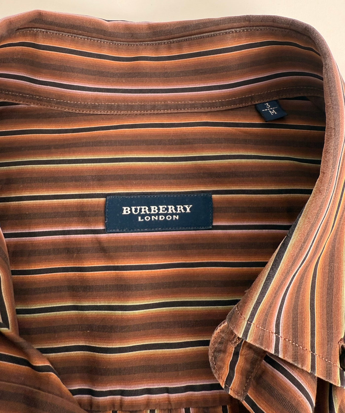 Camisa Burberry (M)