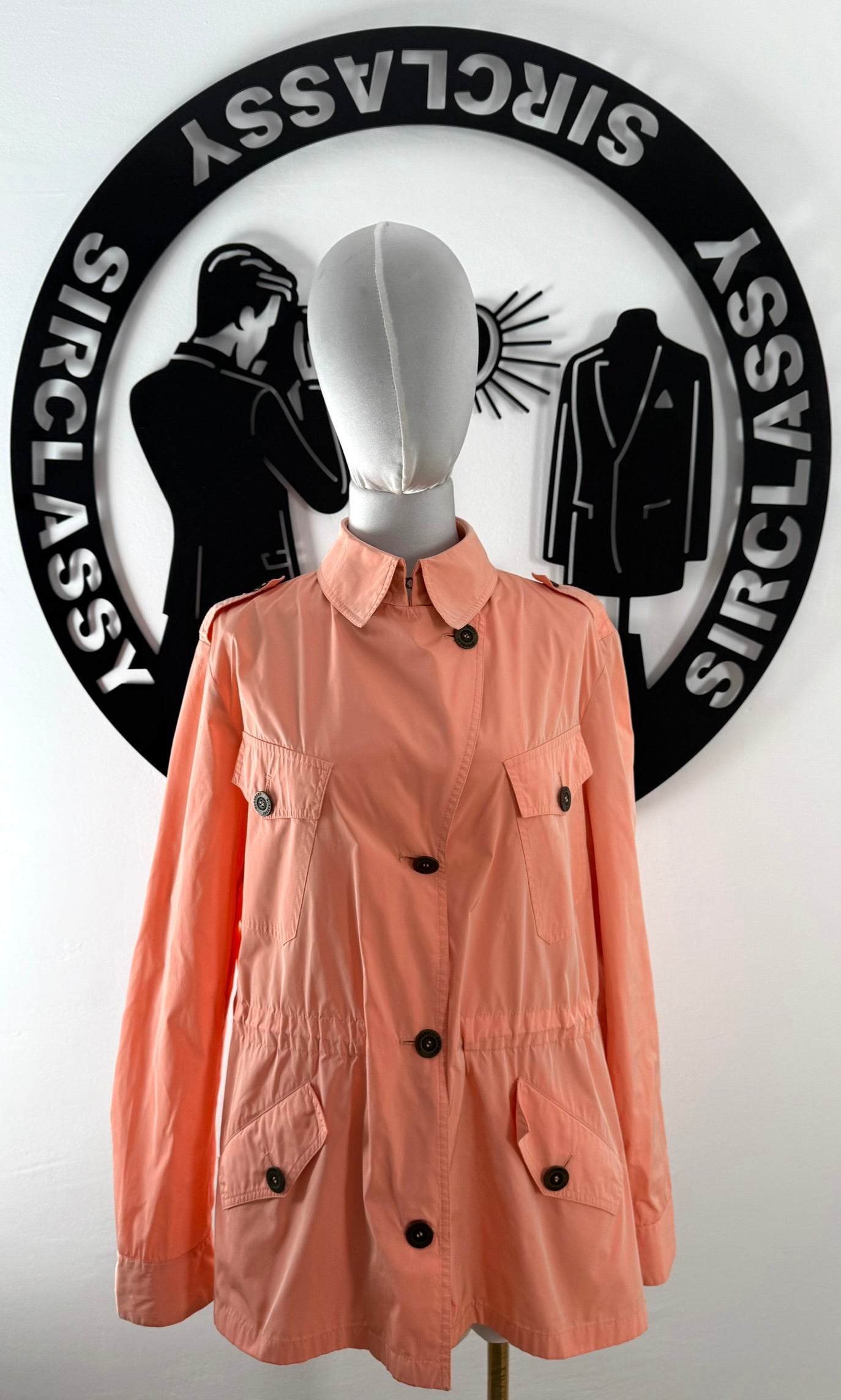 Gabardina Burberry (L)