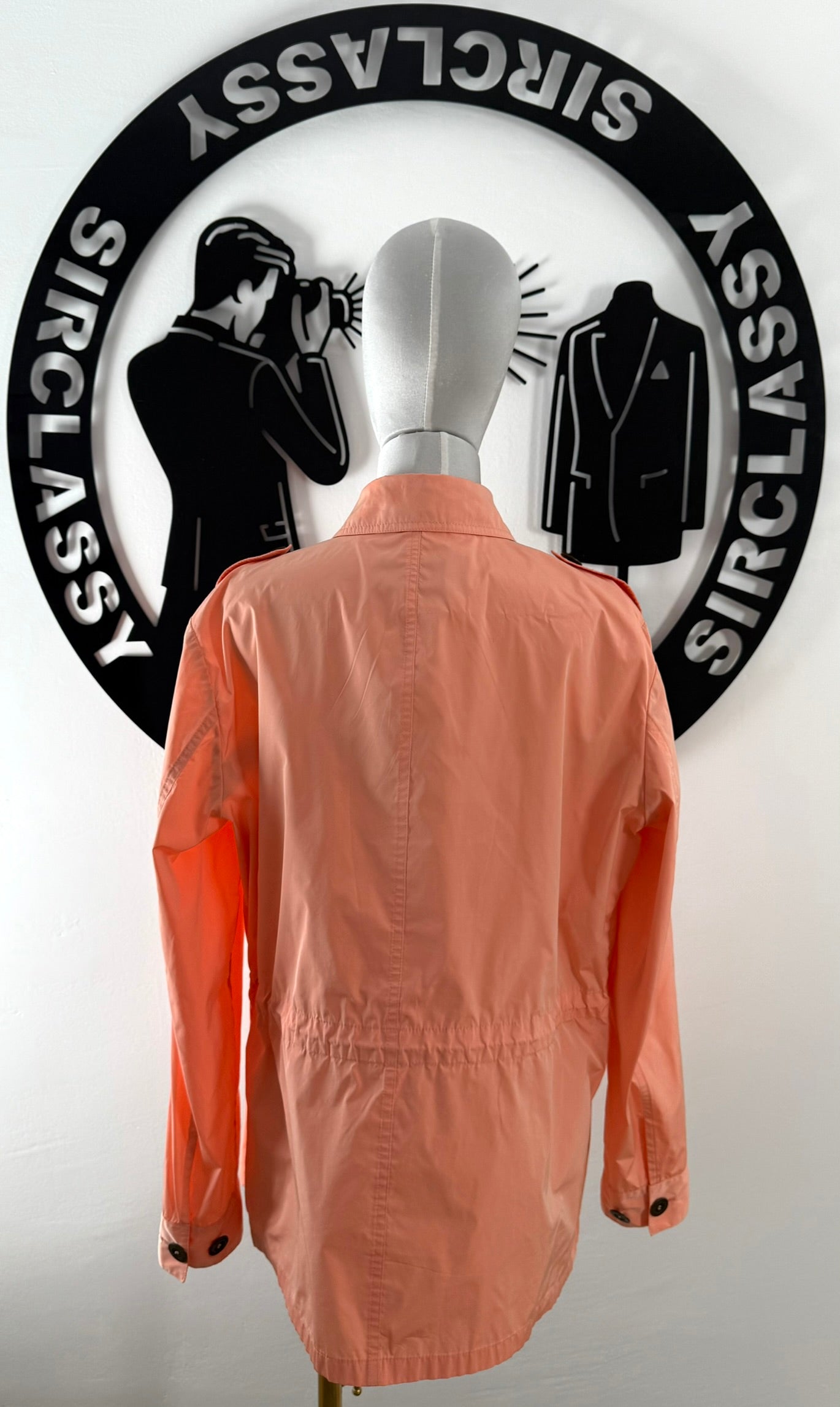 Gabardina Burberry (L)
