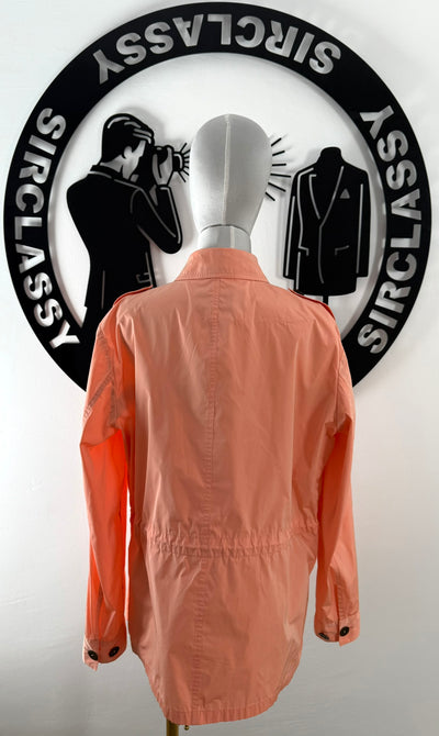 Gabardina Burberry (L)