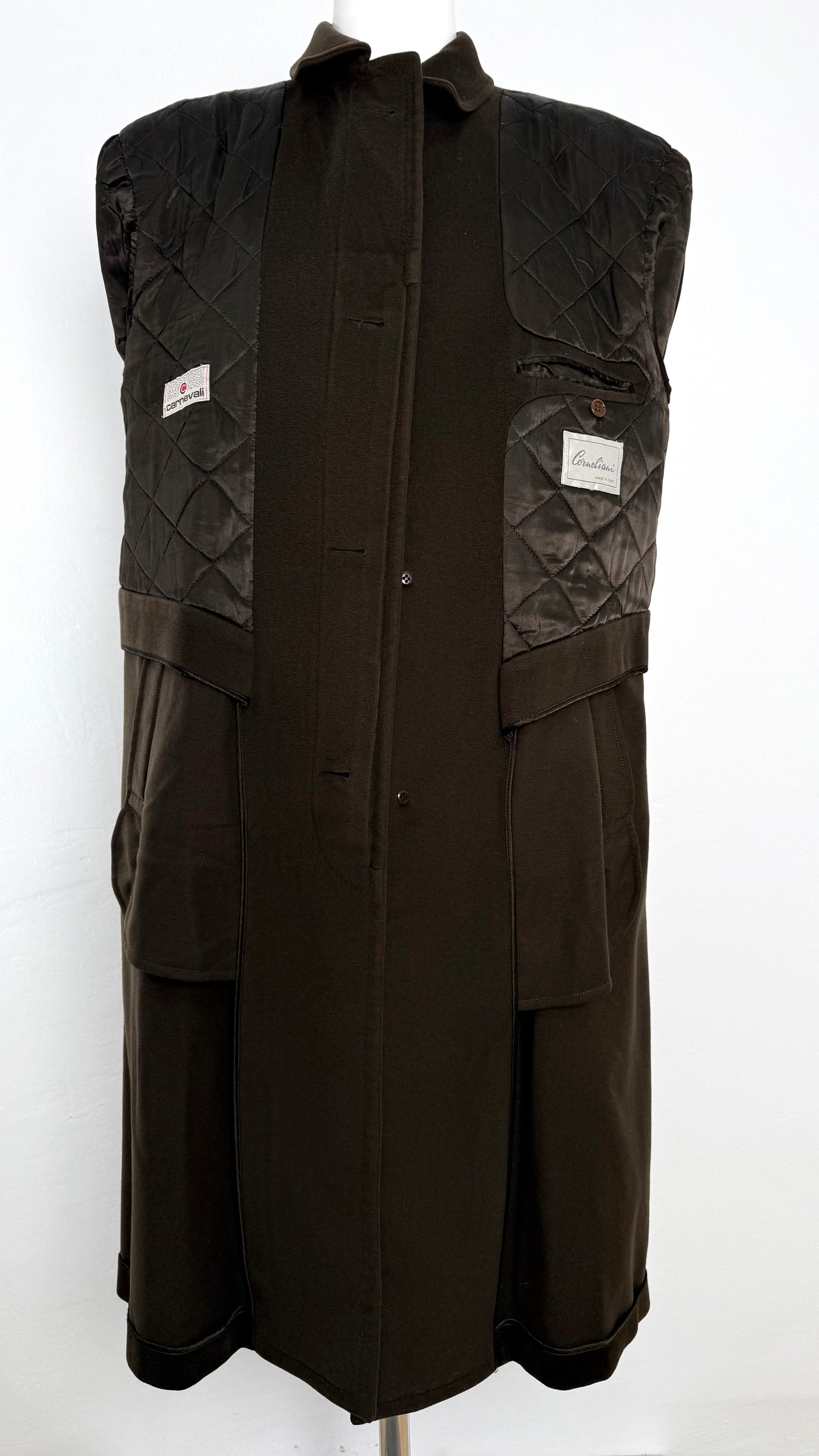 Abrigo Corneliani (L)