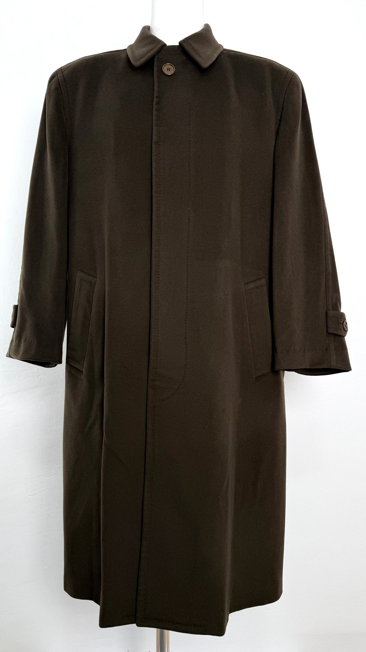 Abrigo Corneliani (L)