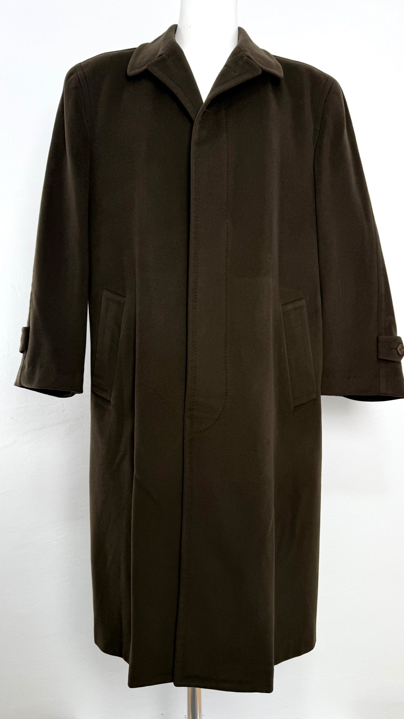 Abrigo Corneliani (L)