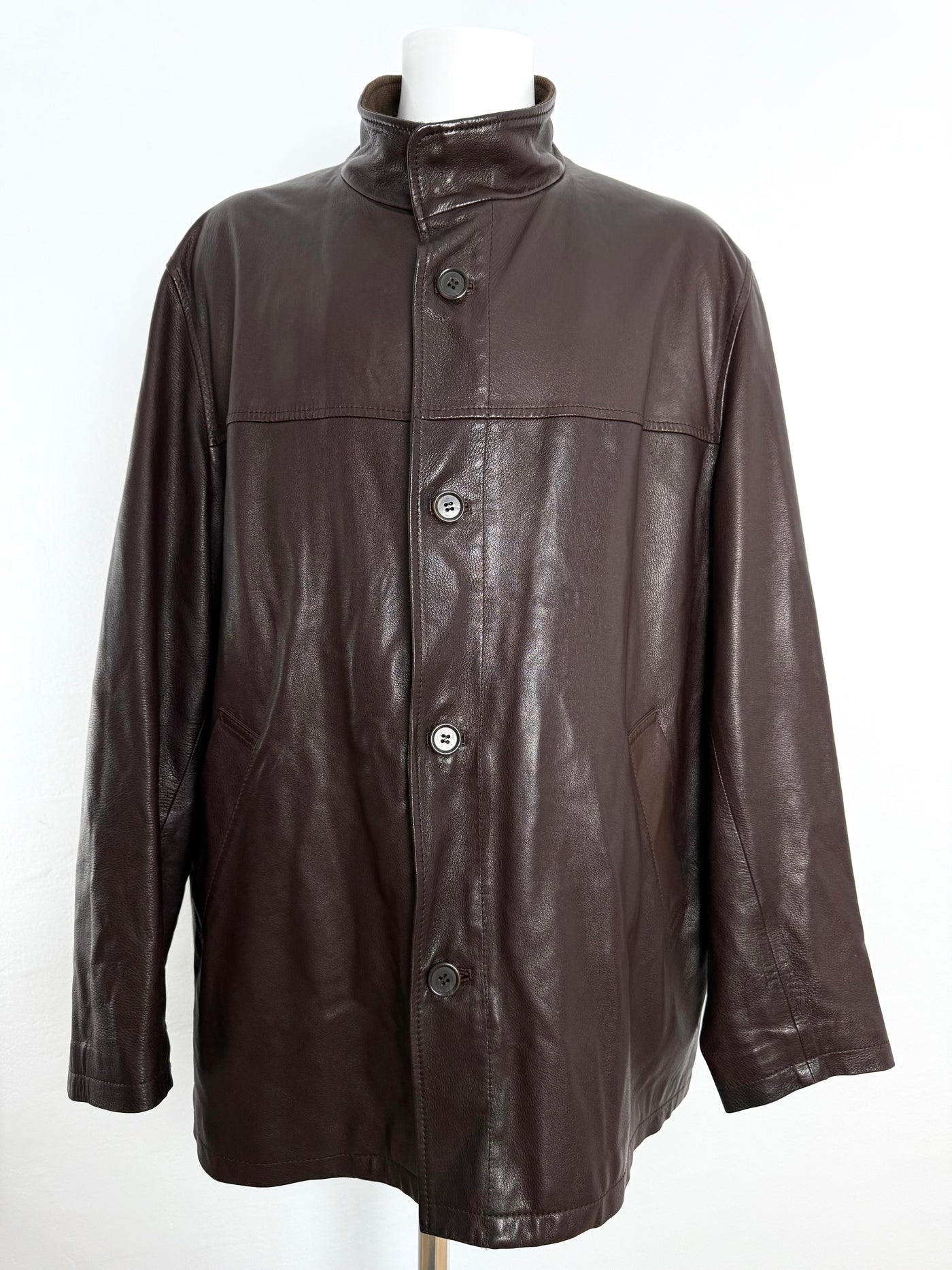 Abrigo de piel Burberry (XXL)