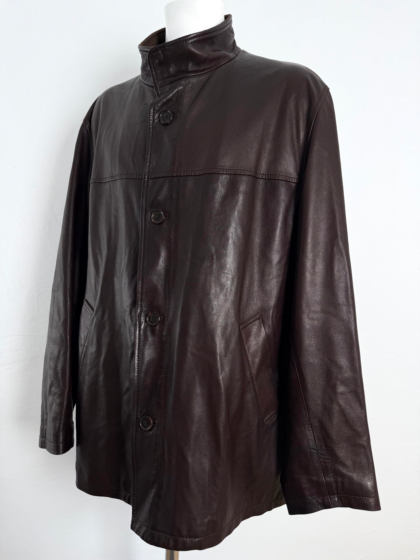 Abrigo de piel Burberry (XXL)