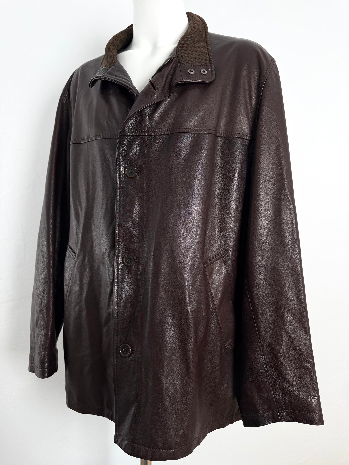 Abrigo de piel Burberry (XXL)