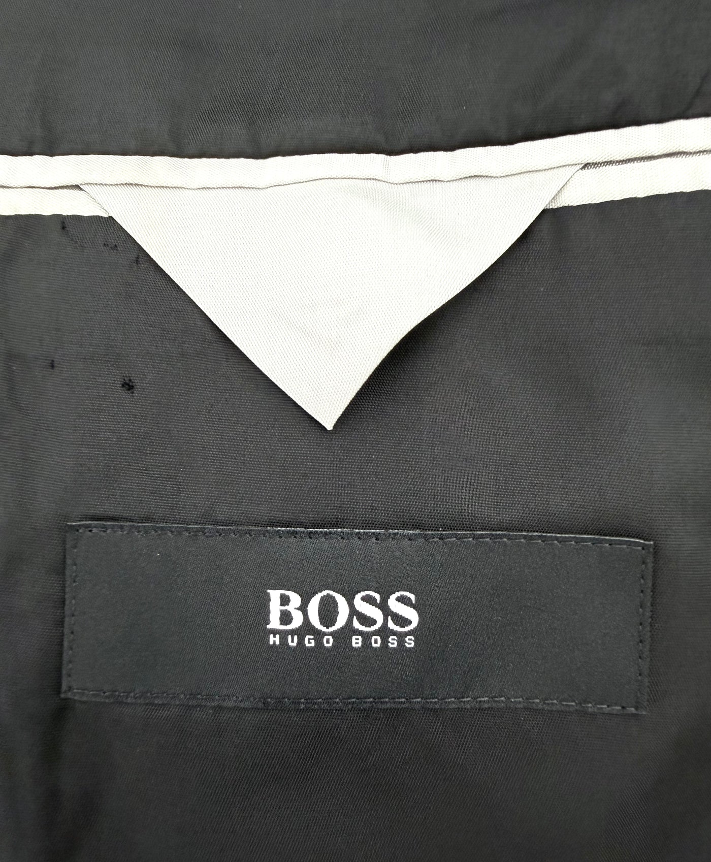 Traje Hugo Boss (M)