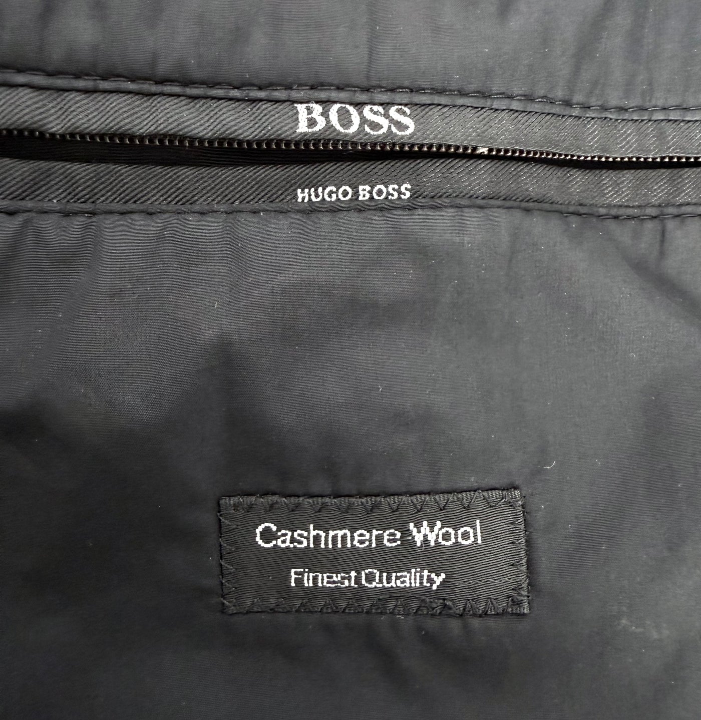 Abrigo Hugo Boss (XL)