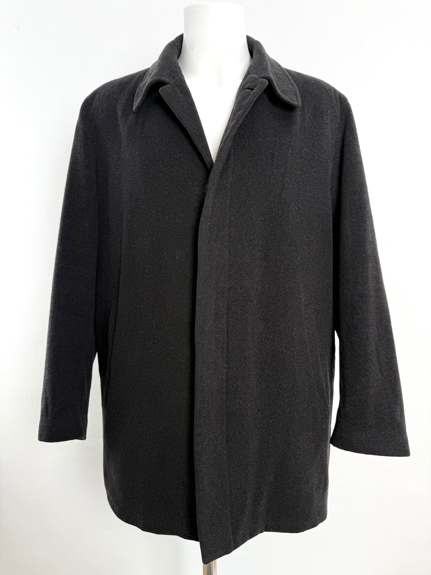 Abrigo Hugo Boss (XL)