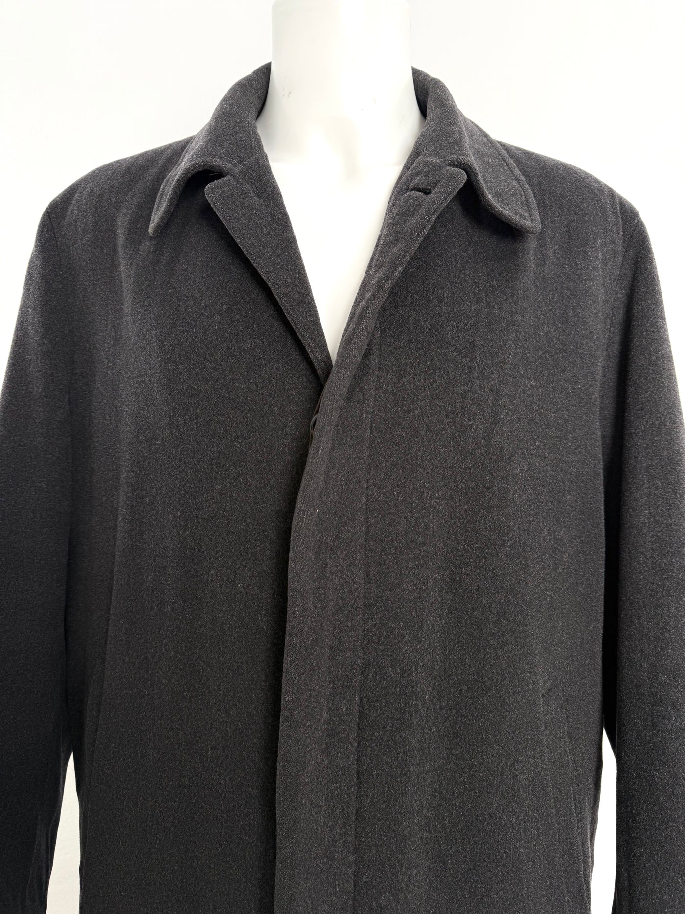 Abrigo Hugo Boss (XL)