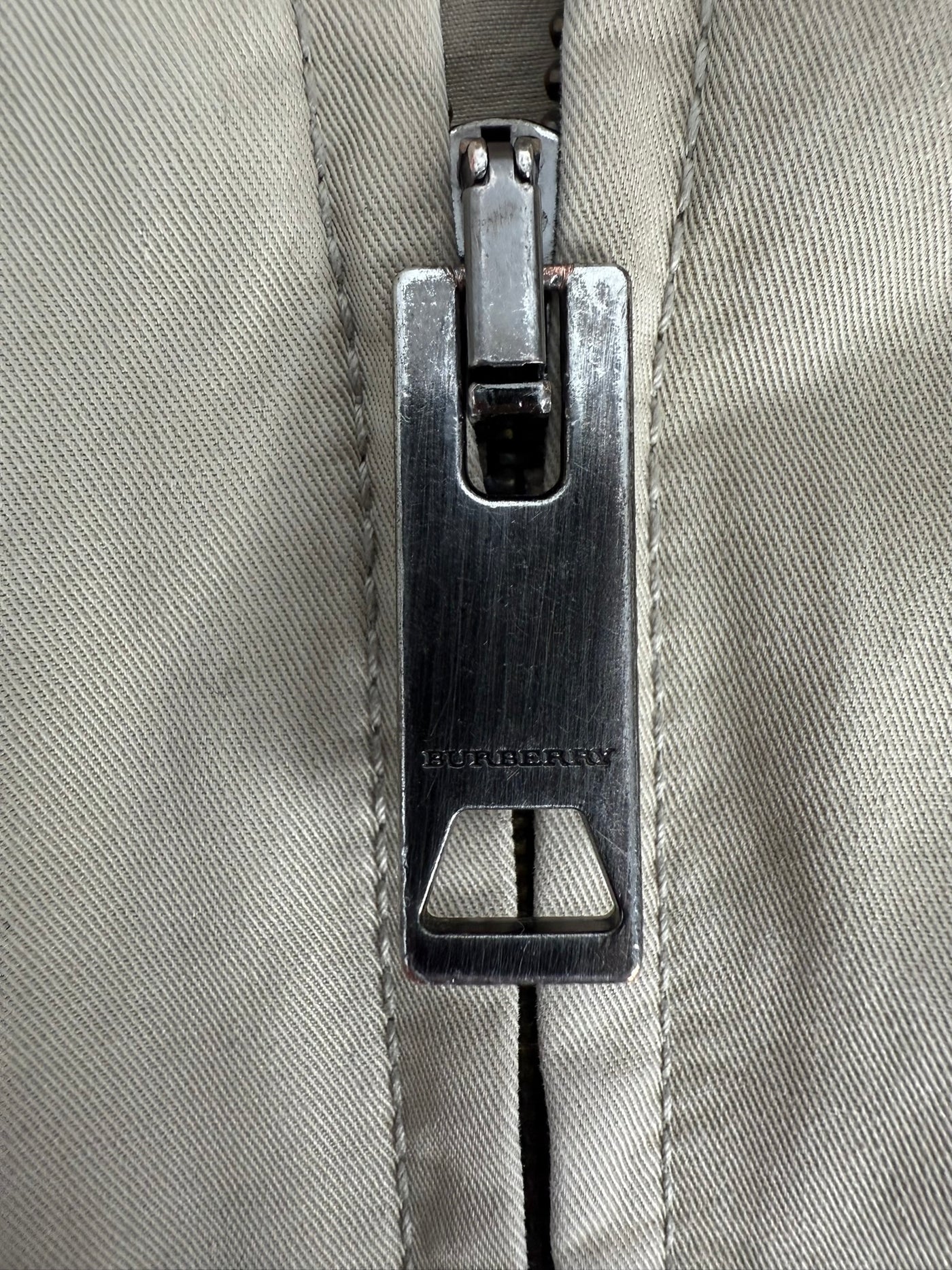 Cazadora Burberry (L)