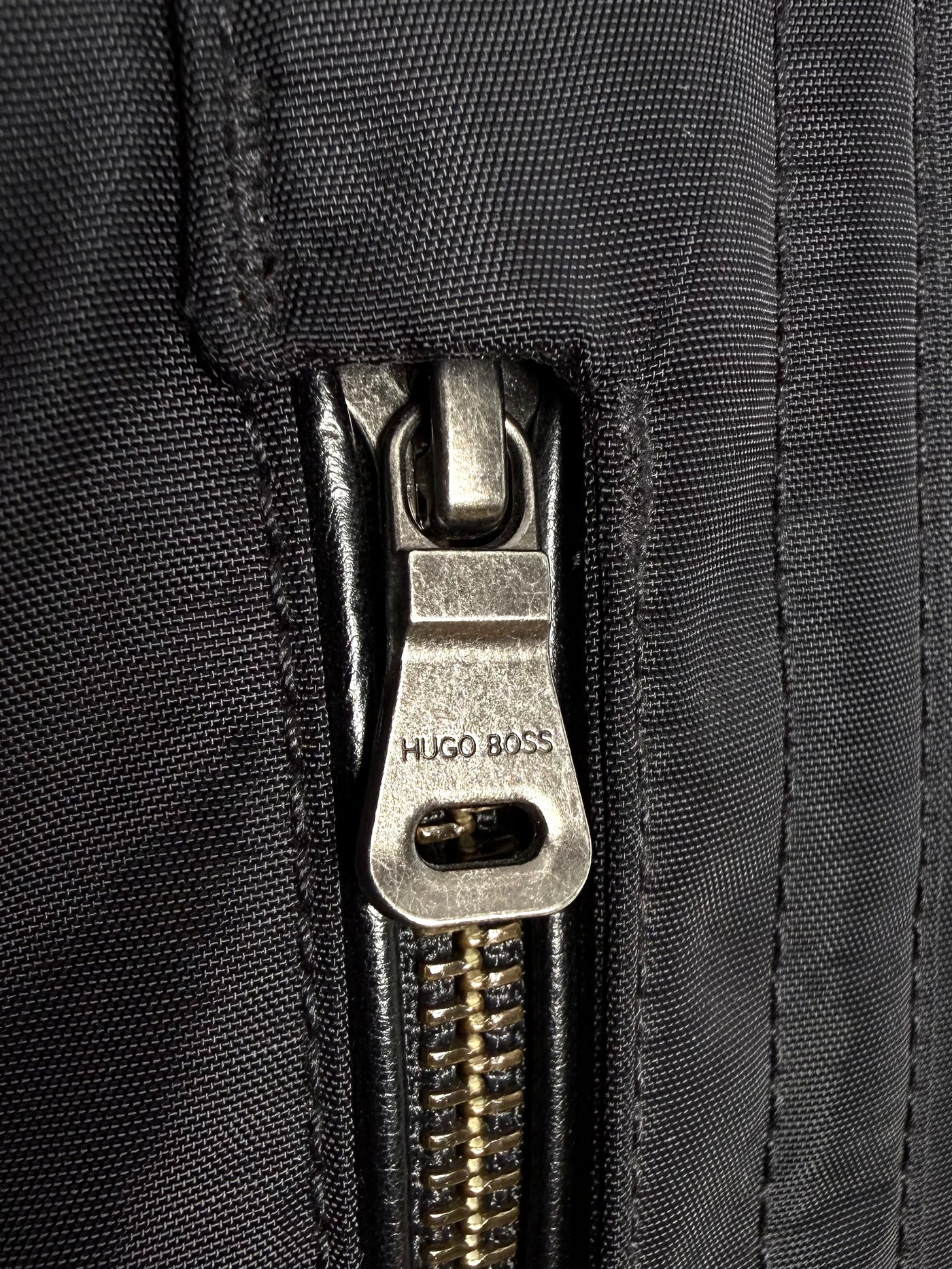 Abrigo Hugo Boss (XL)