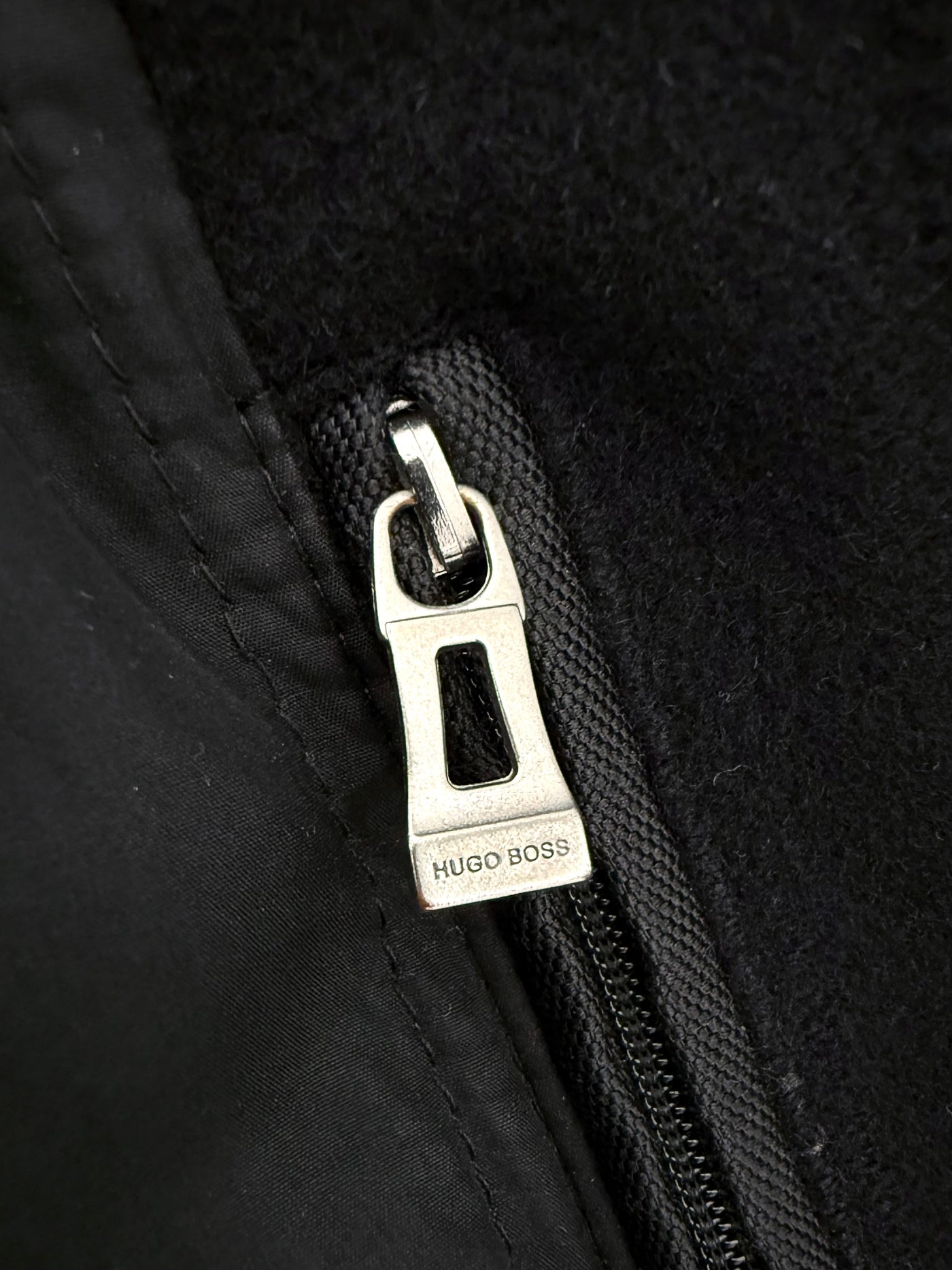 Abrigo Hugo Boss (XXL)