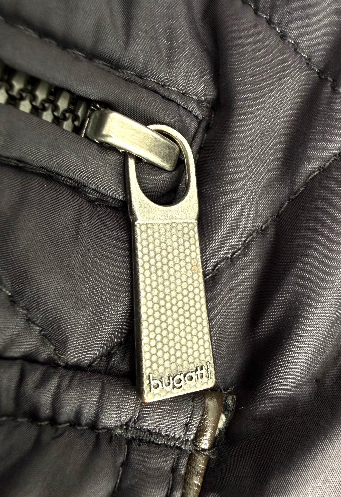 Cazadora Bugatti (L)